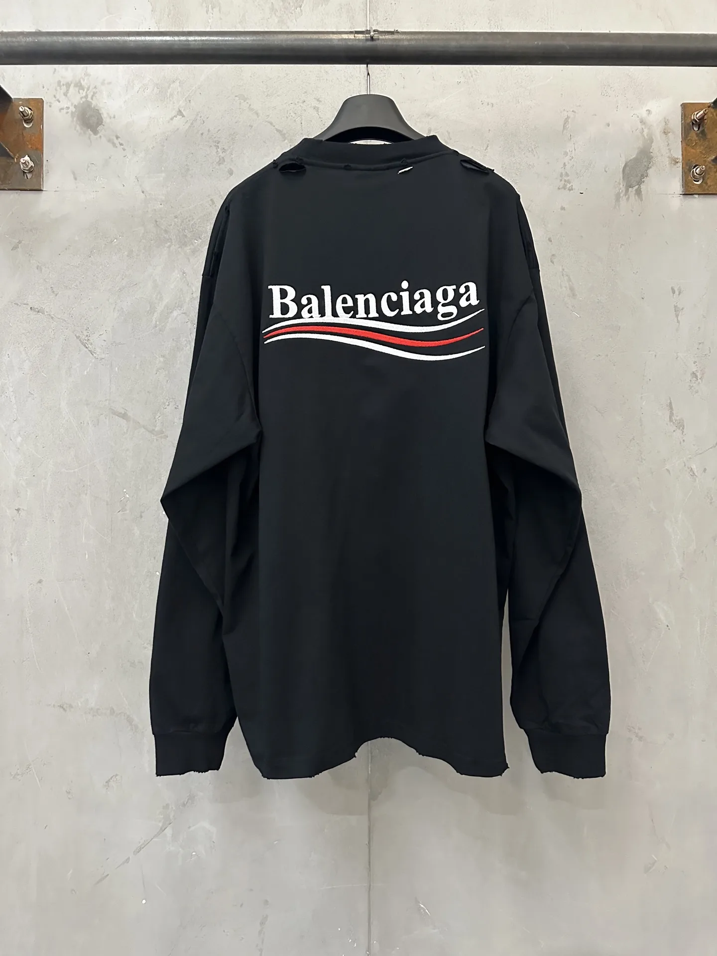 Political Campaign Embroidered Long-Sleeve T-Shirt D23020648 — view 2