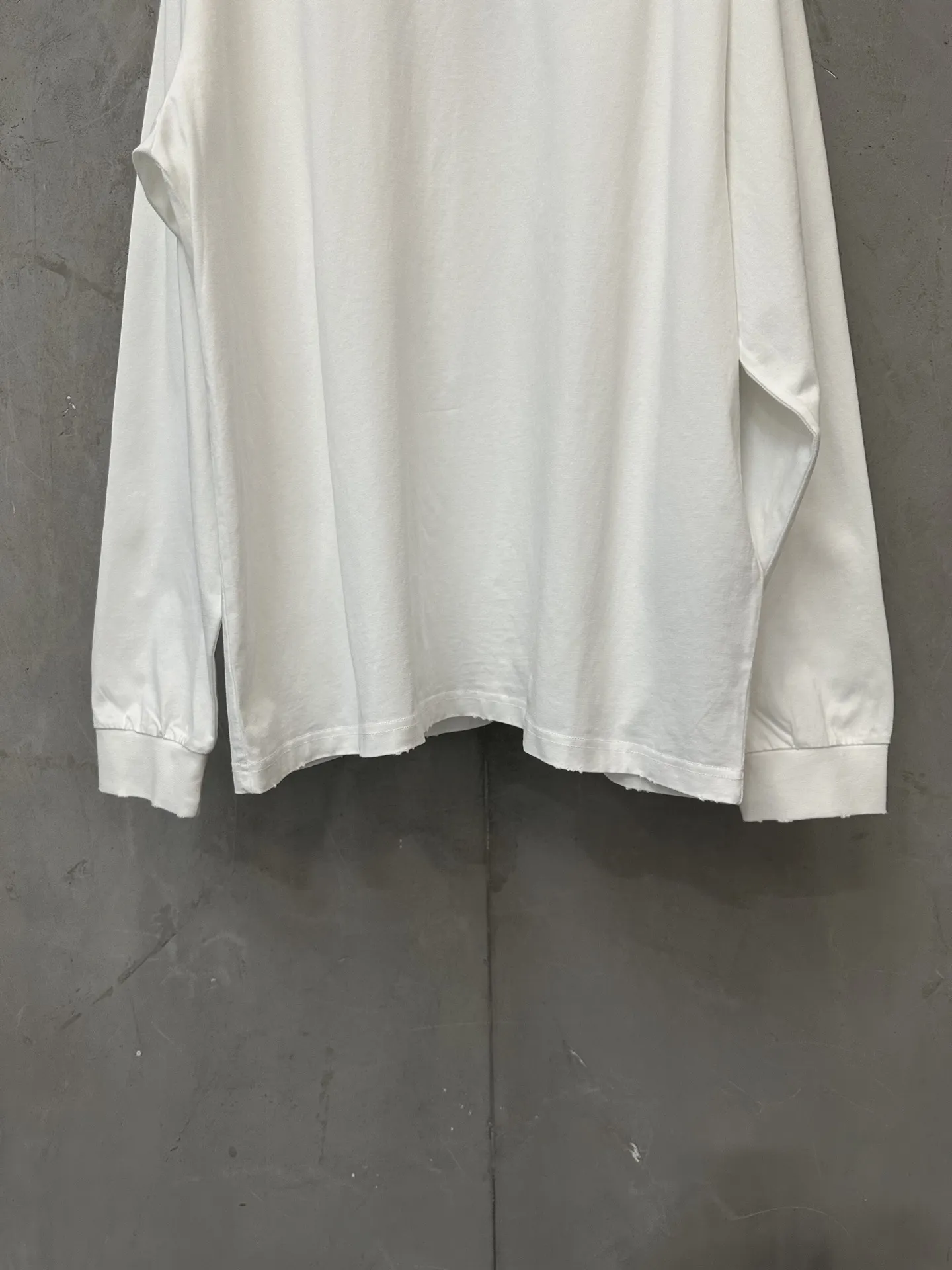 Political Campaign Distressed Long-Sleeve T-Shirt D23020649 — view 4