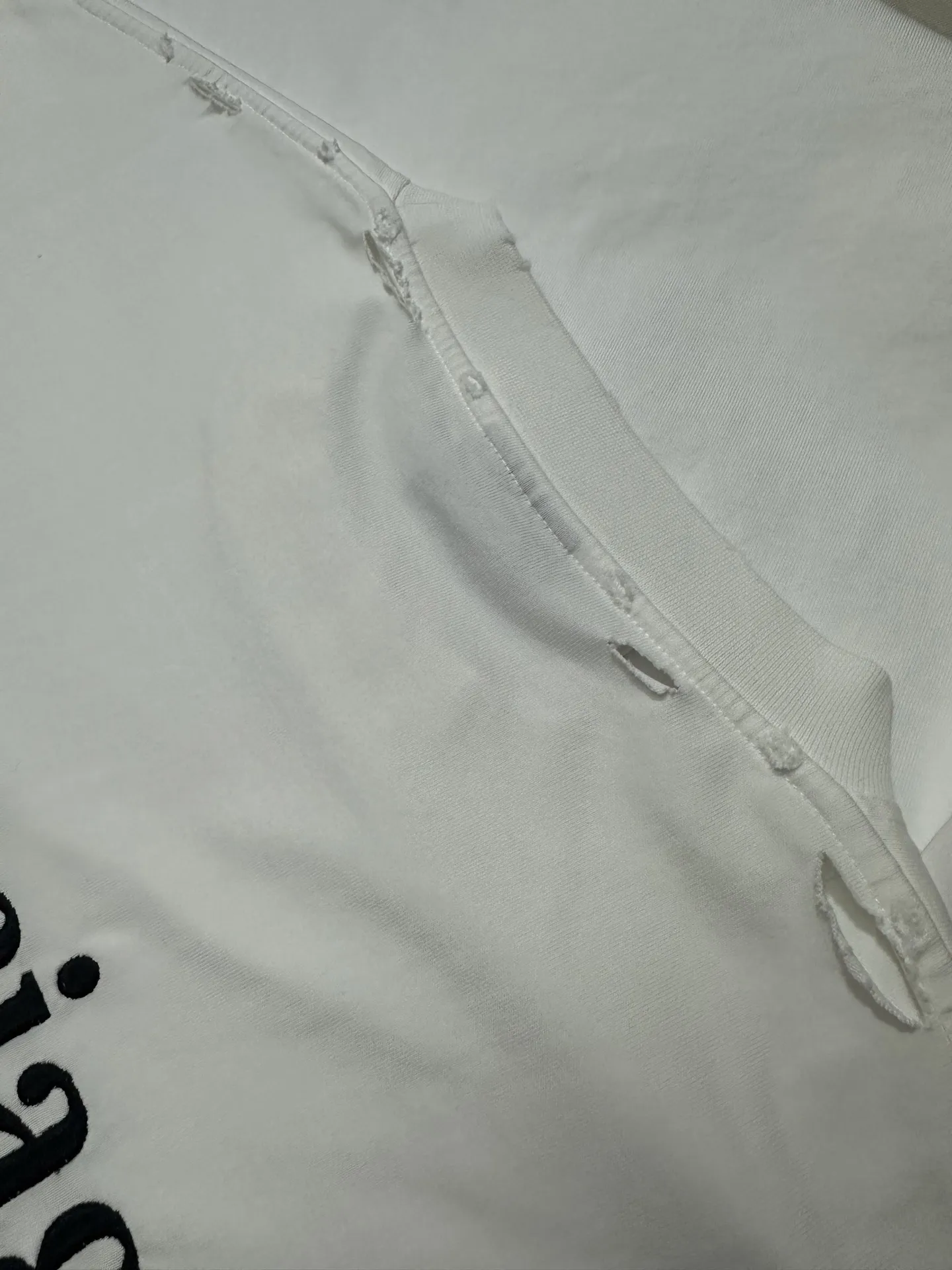 Political Campaign Distressed Long-Sleeve T-Shirt D23020649 — view 9