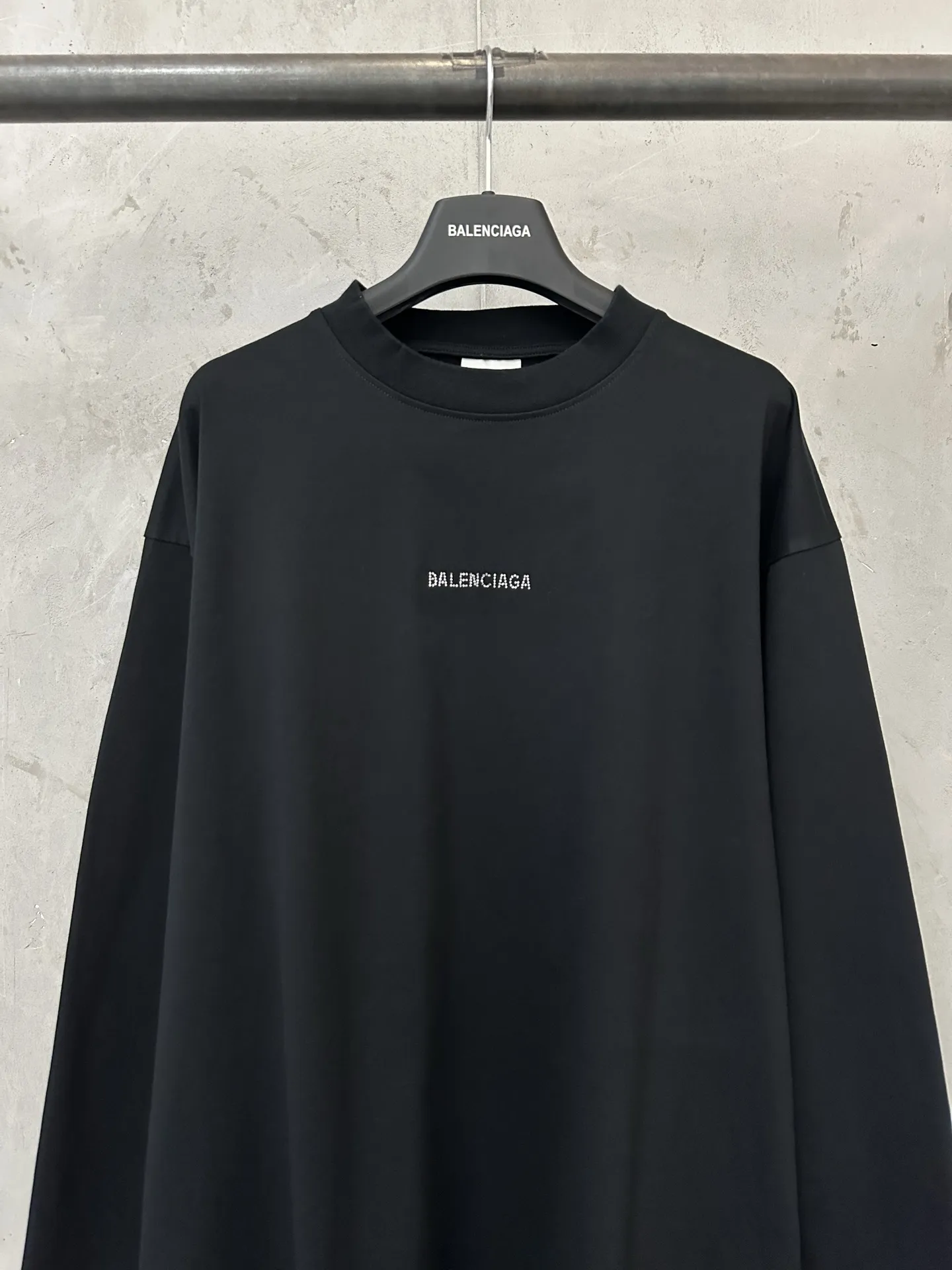 Rhinestone Logo Long-Sleeve T-Shirt D23023152 — view 3
