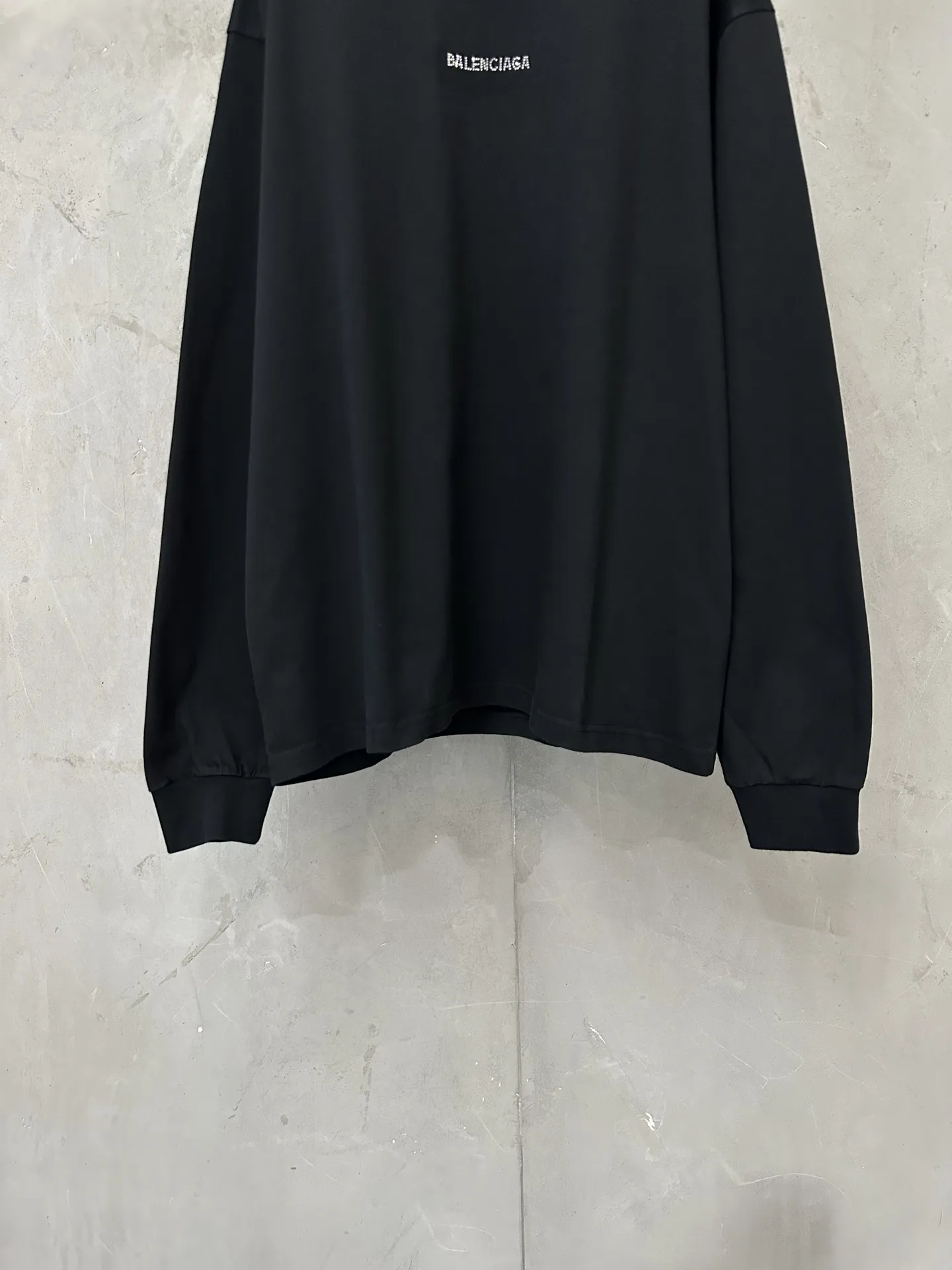 Rhinestone Logo Long-Sleeve T-Shirt D23023152 — view 4