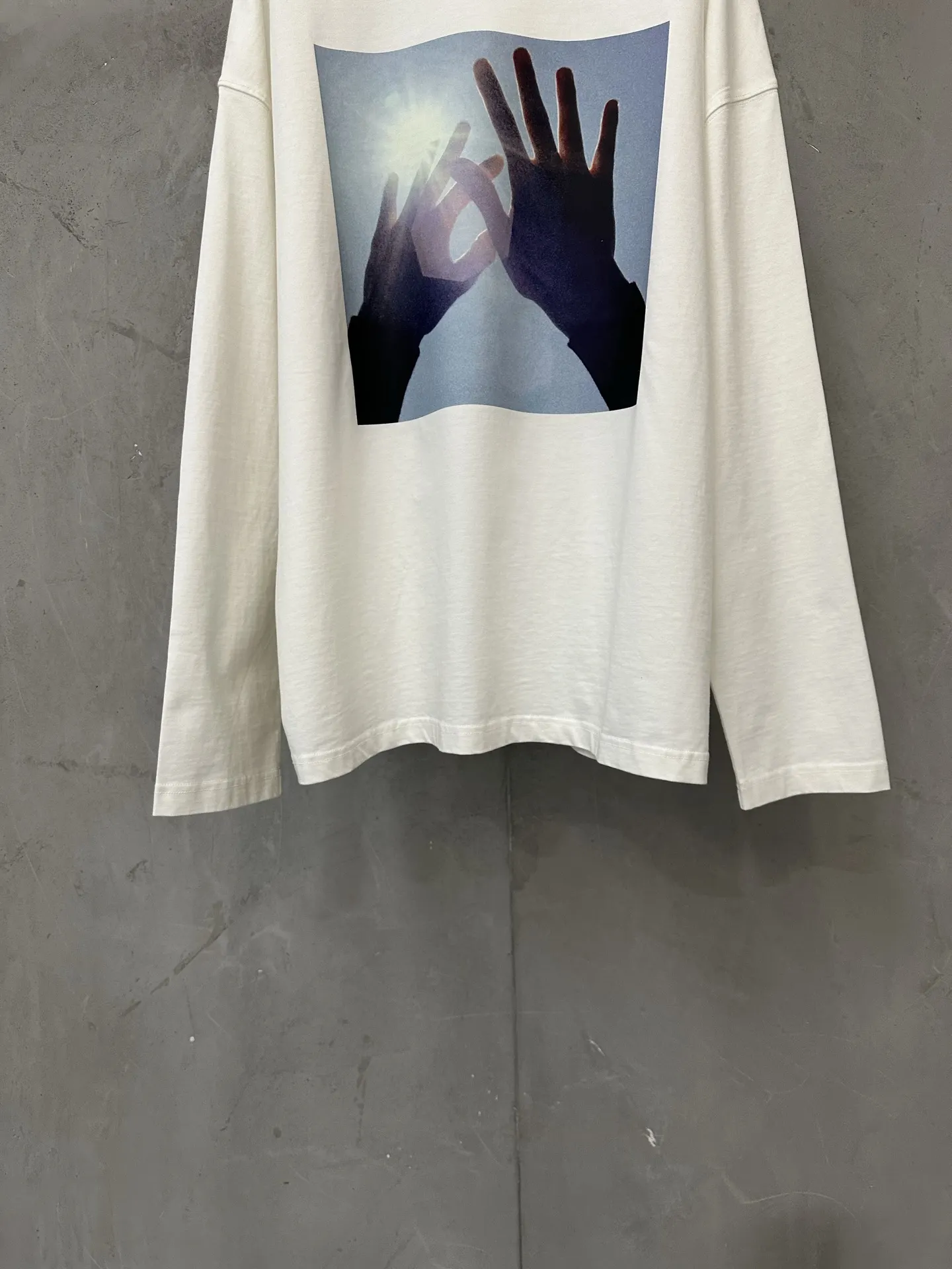 Graphic Print Long-Sleeved Cotton T-Shirt D23023092 — view 4