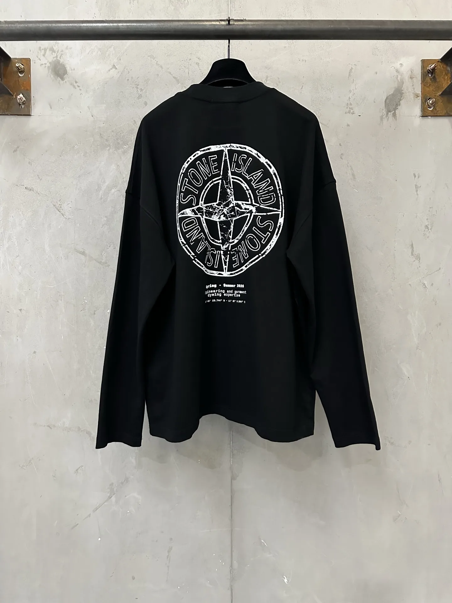 Logo Print Long-Sleeve Cotton T-Shirt D23023145 — view 2