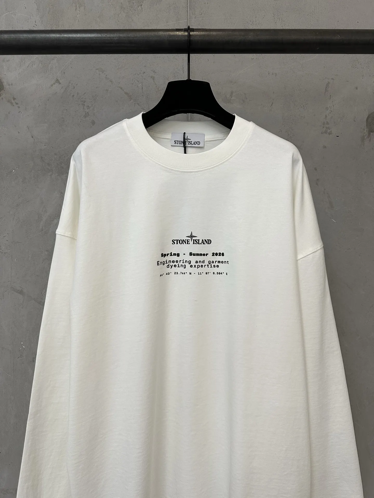Triomphe Logo Zip-Up Ribbed Knit Hoodie D23022232 — view 3