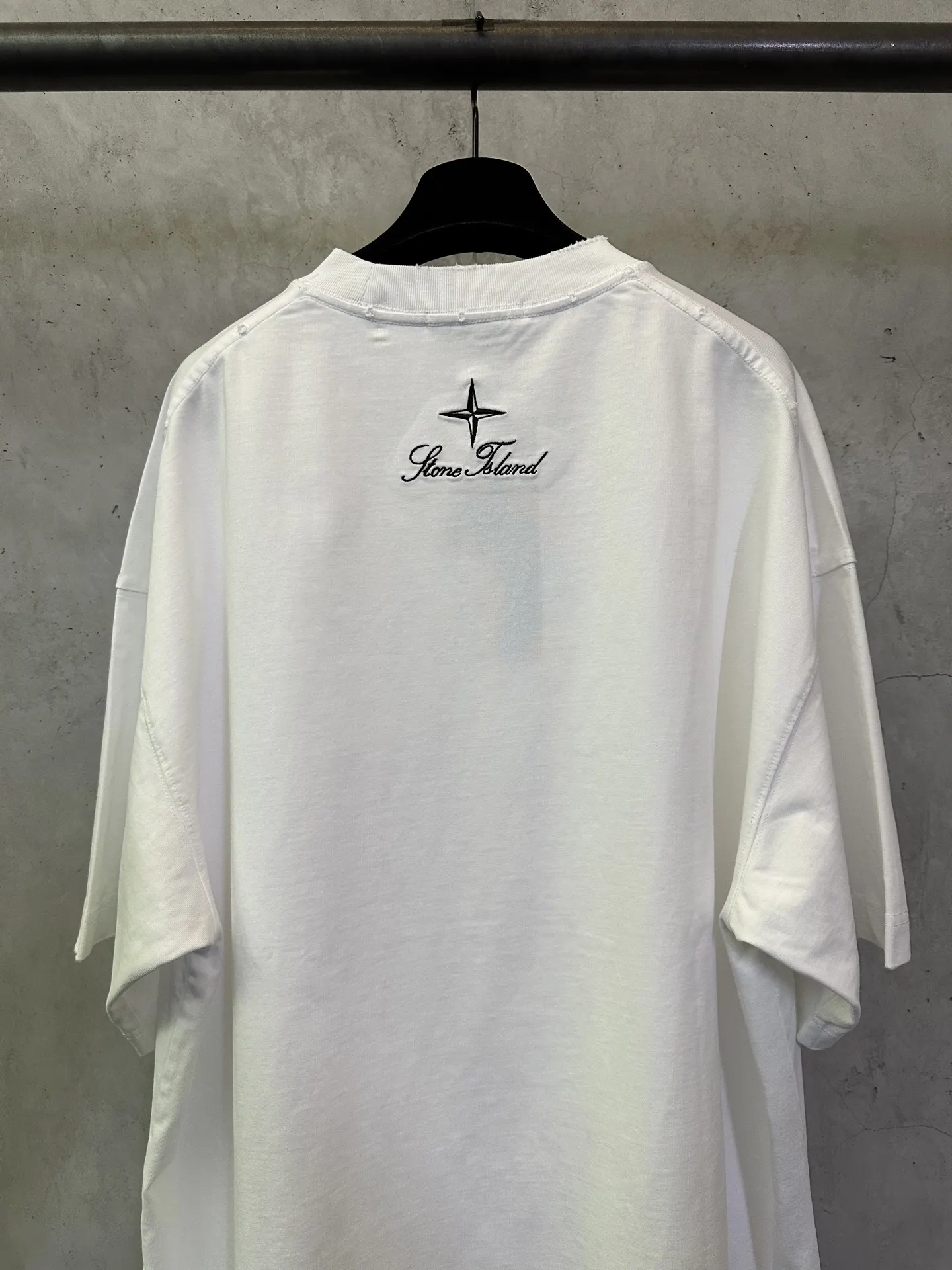 Embroidered Logo Heavyweight Cotton T-Shirt D23012417 — view 5