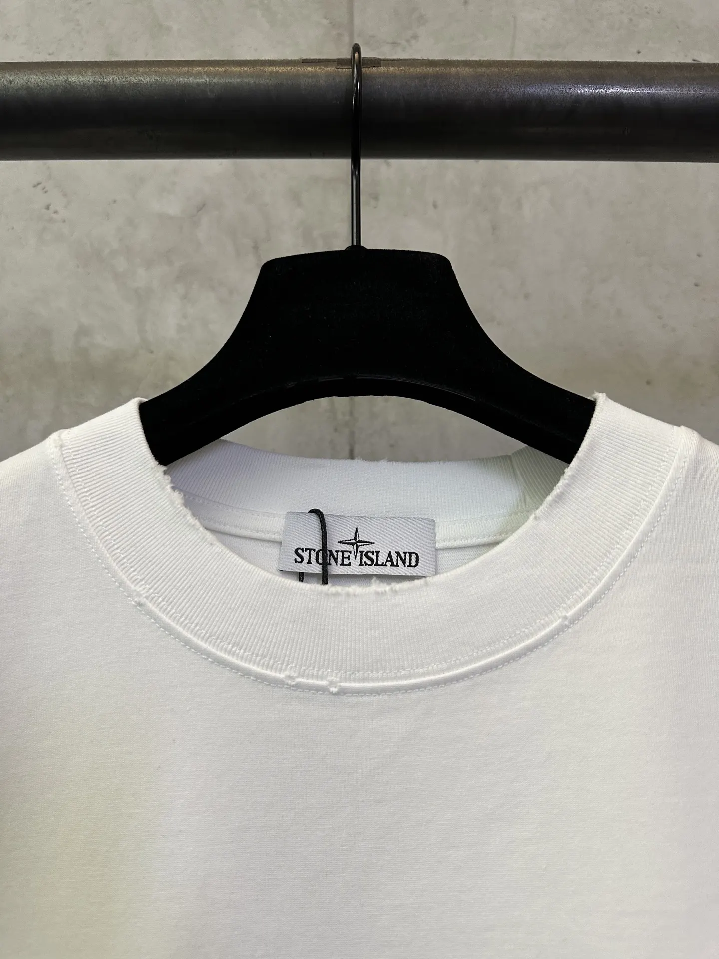 Embroidered Logo Heavyweight Cotton T-Shirt D23012417 — view 7