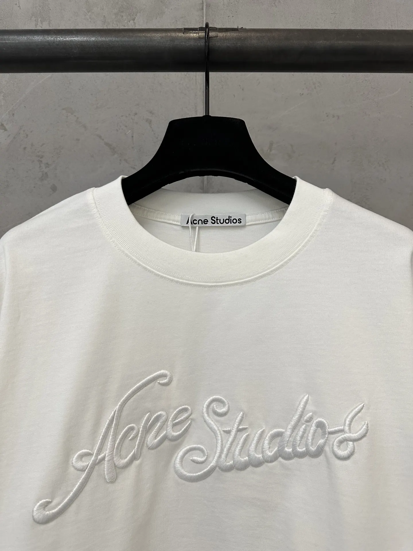 Embroidered Logo Oversized Long-Sleeve T-Shirt D23023125 — view 5