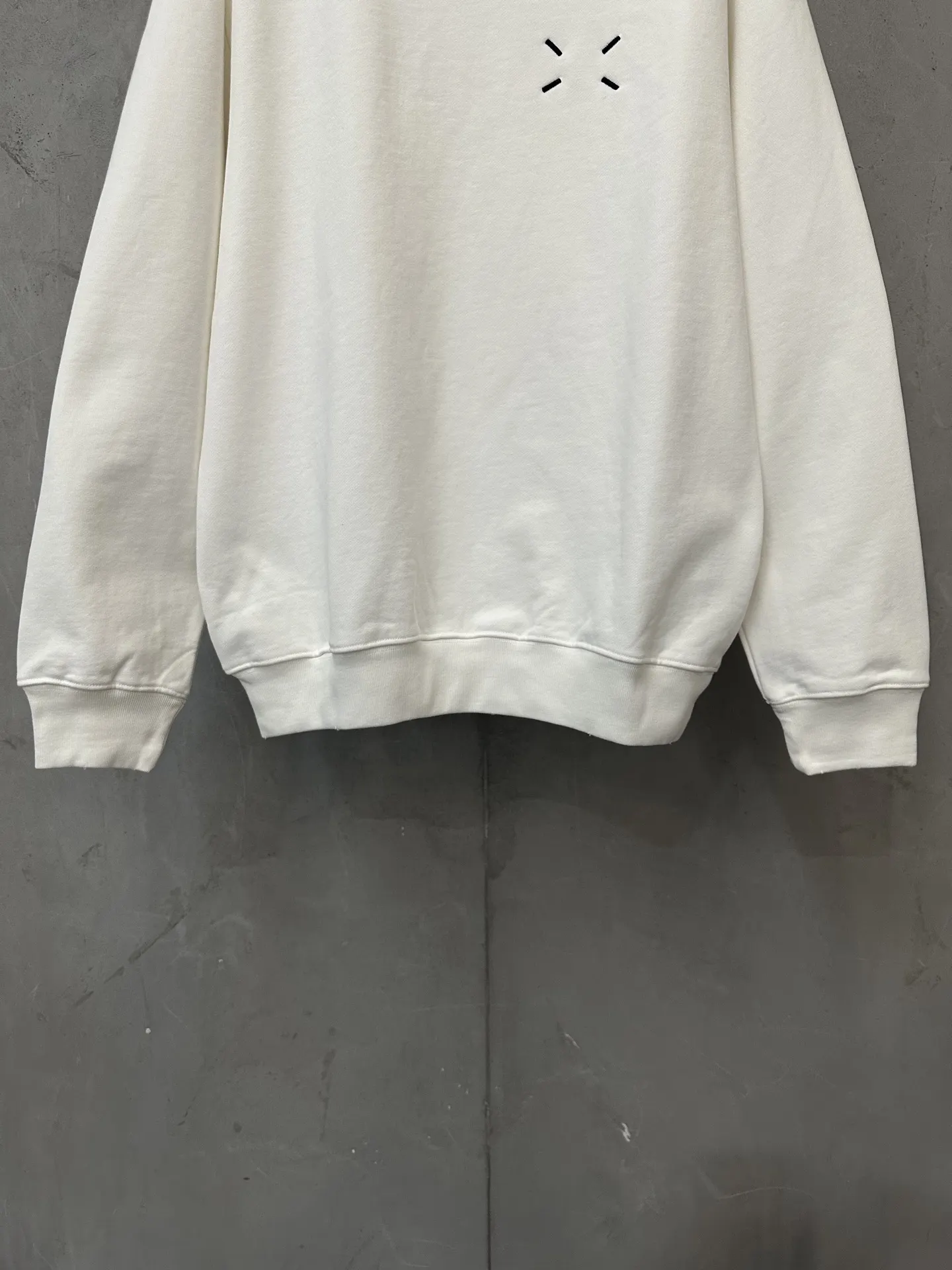 MM6 Embroidered Heavyweight Cotton Sweatshirt D25020521 — view 4