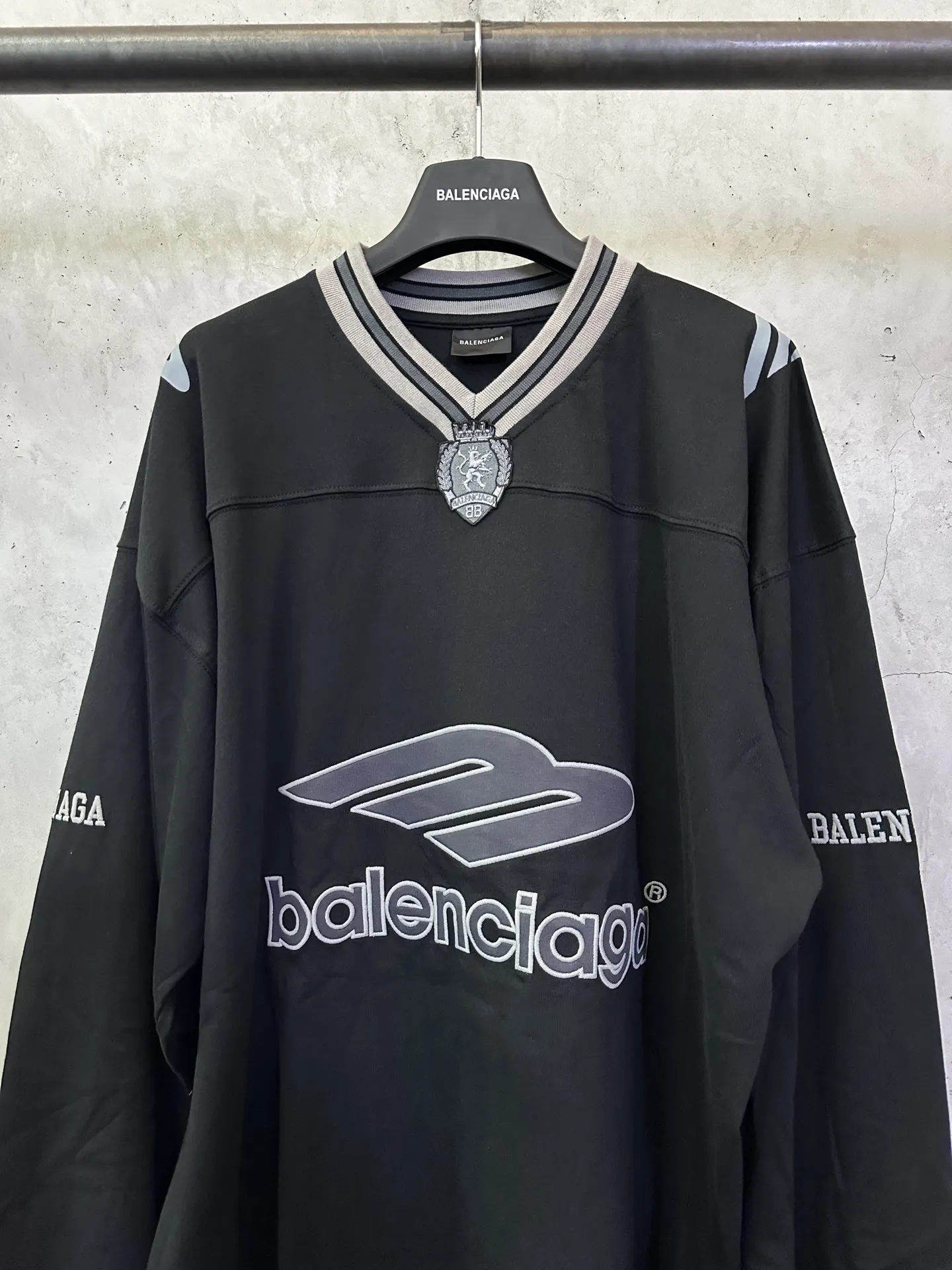 Football Embroidered Long-Sleeve Jersey D25511505 — view 3