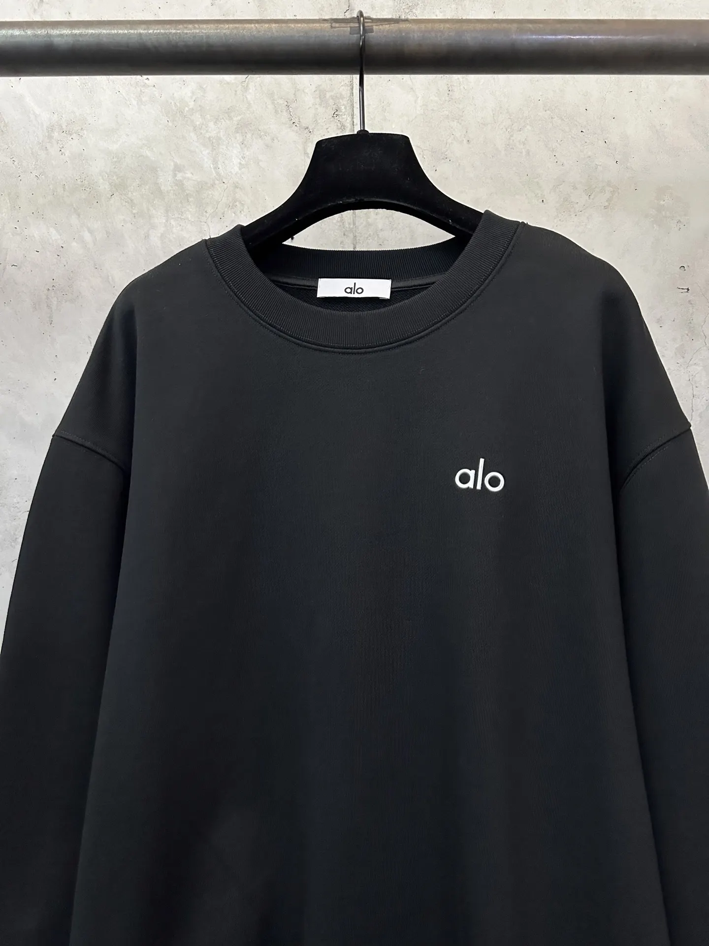 Accolade Heavyweight Cotton-Blend Sweatshirt D25520528 — view 3