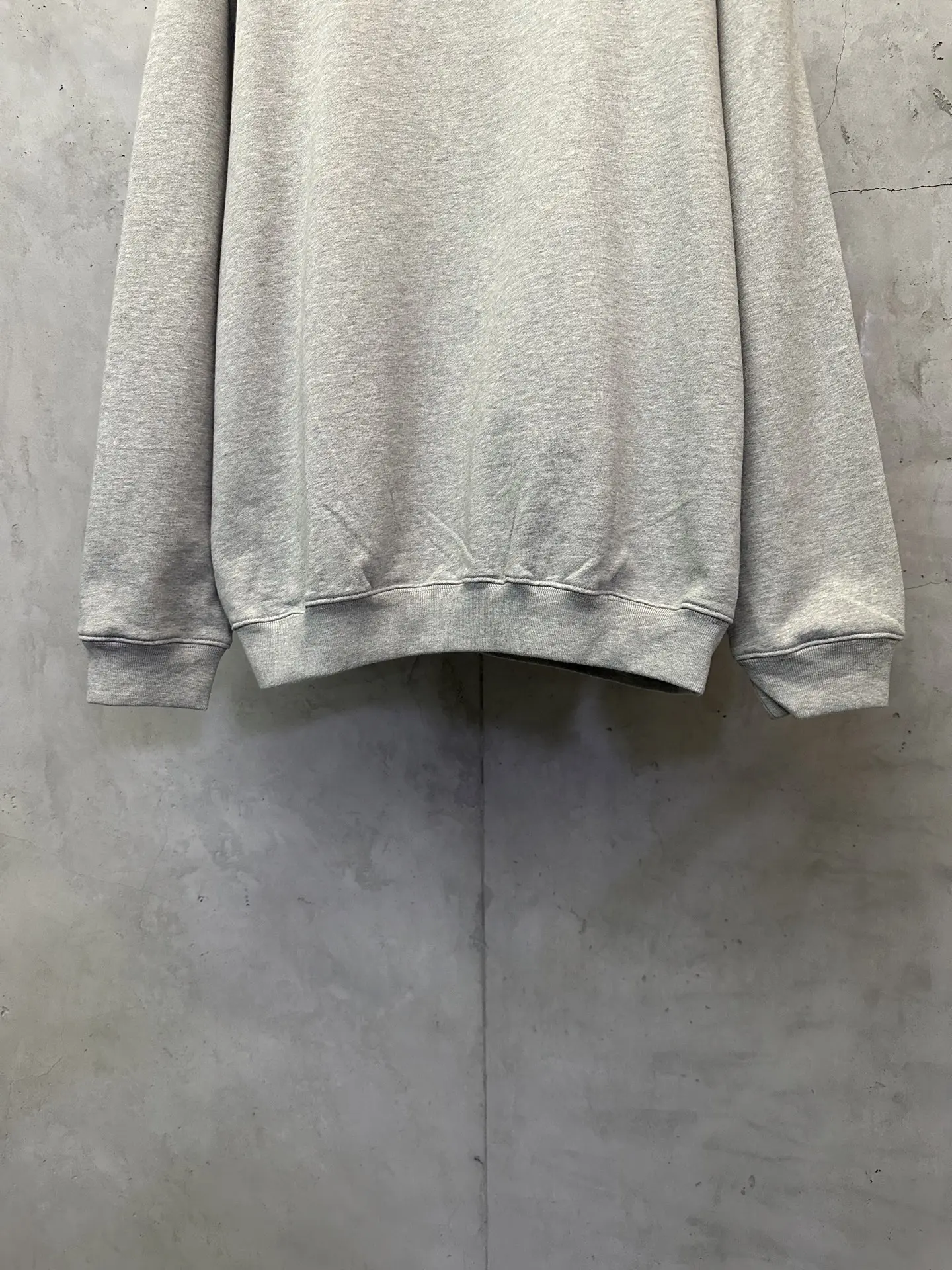 Accolade Heavyweight Cotton Crew-Neck Sweatshirt D25520529 — view 4