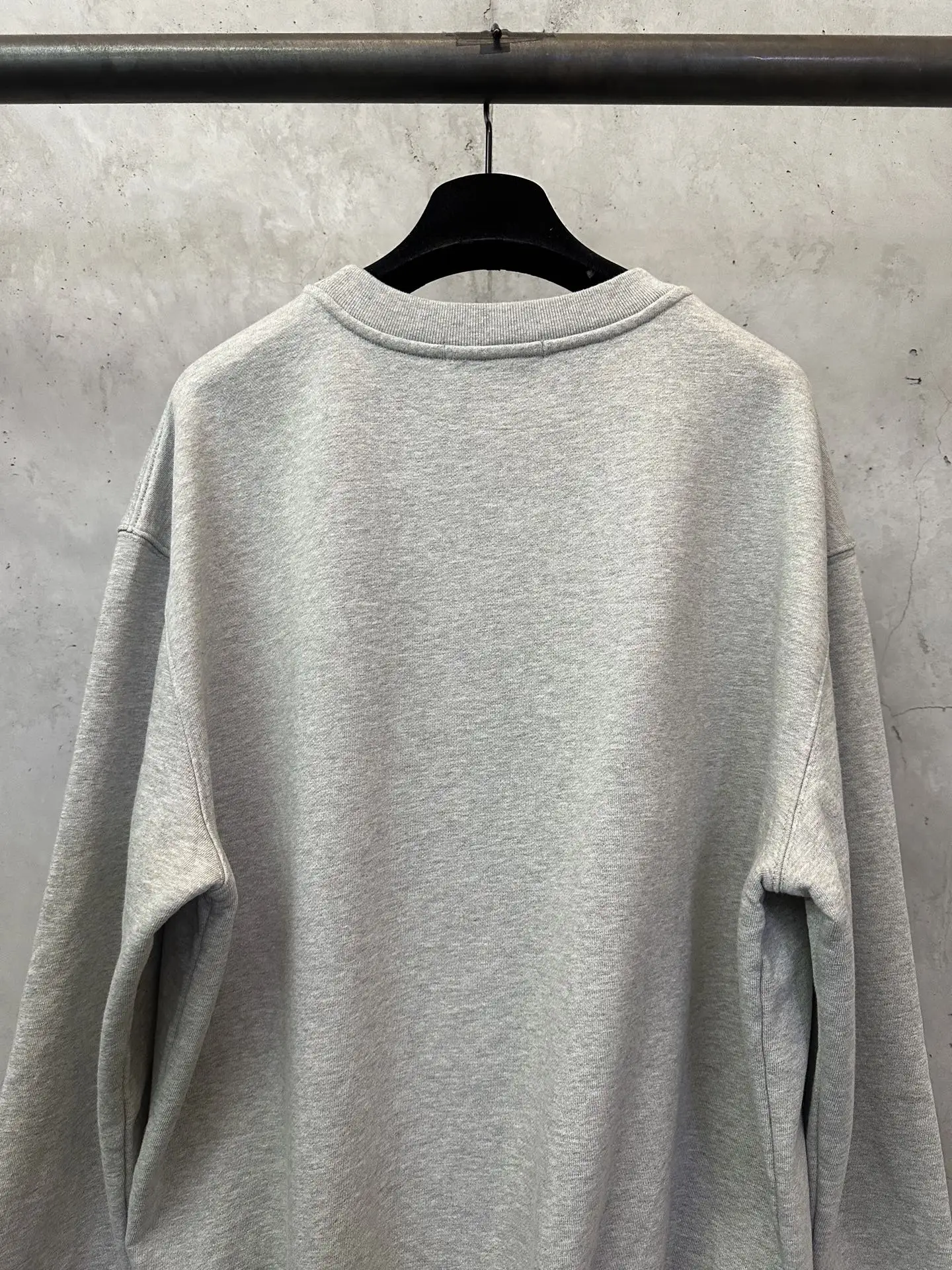 Accolade Heavyweight Cotton Crew-Neck Sweatshirt D25520529 — view 5