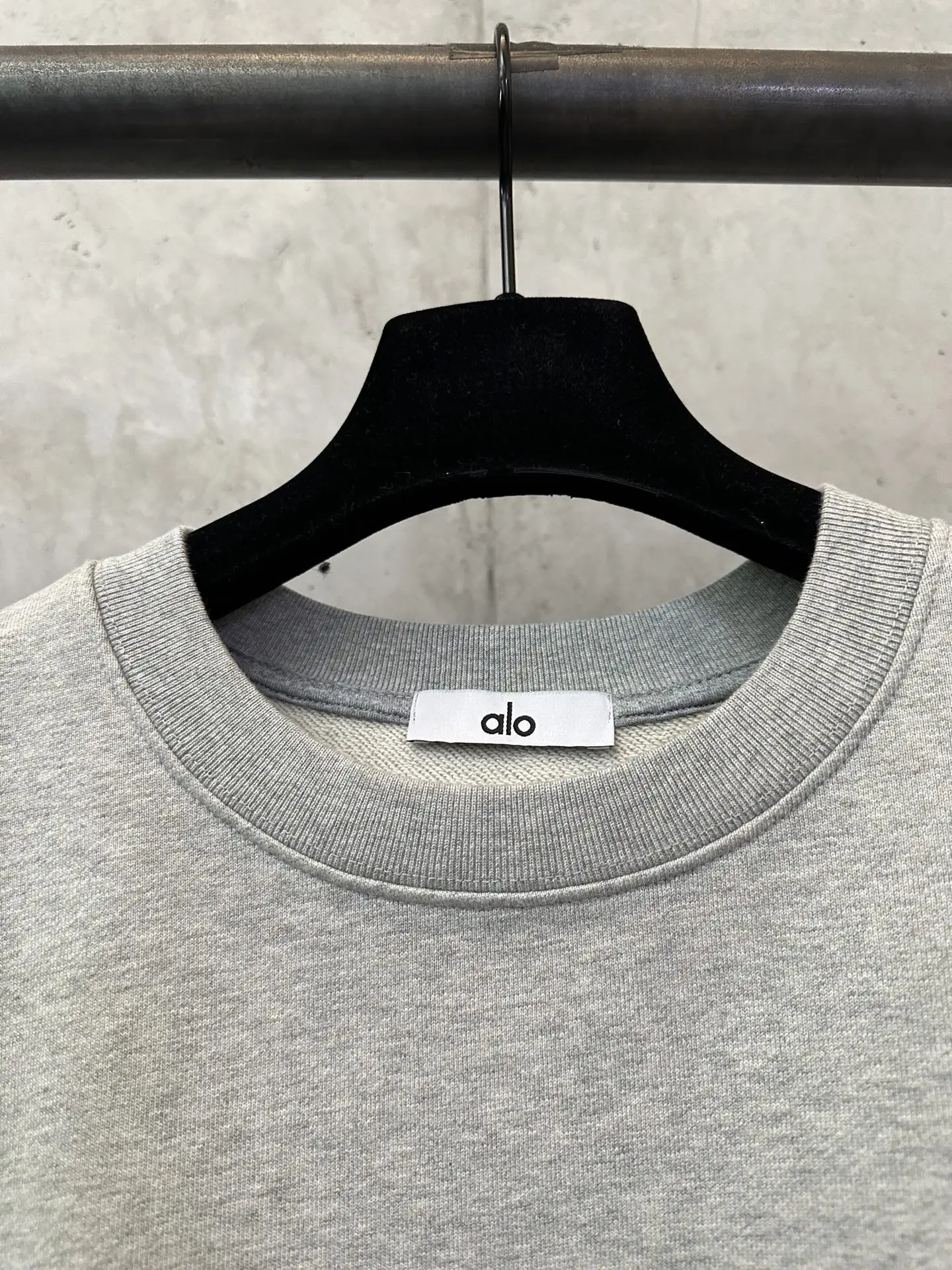 Accolade Heavyweight Cotton Crew-Neck Sweatshirt D25520529 — view 7