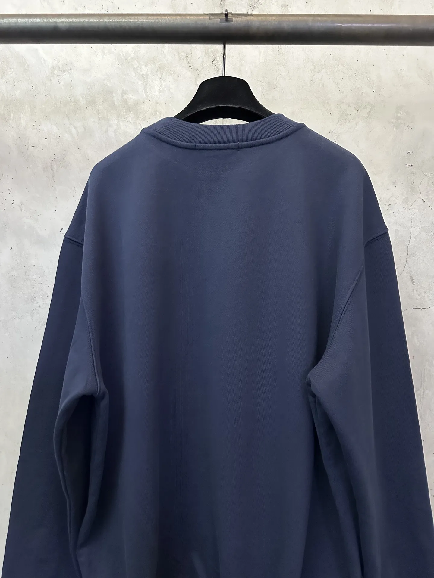 Accolade Heavyweight Cotton Crew-Neck Sweatshirt D25520530 — view 5