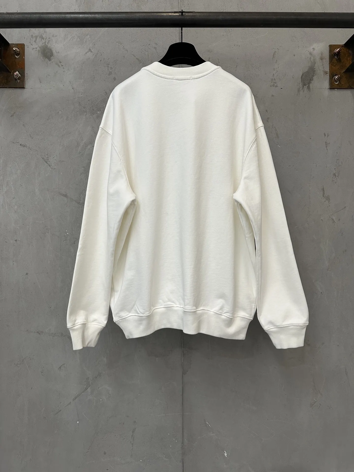Triomphe Logo Embroidered Cotton Sweatshirt D26023112 — view 2