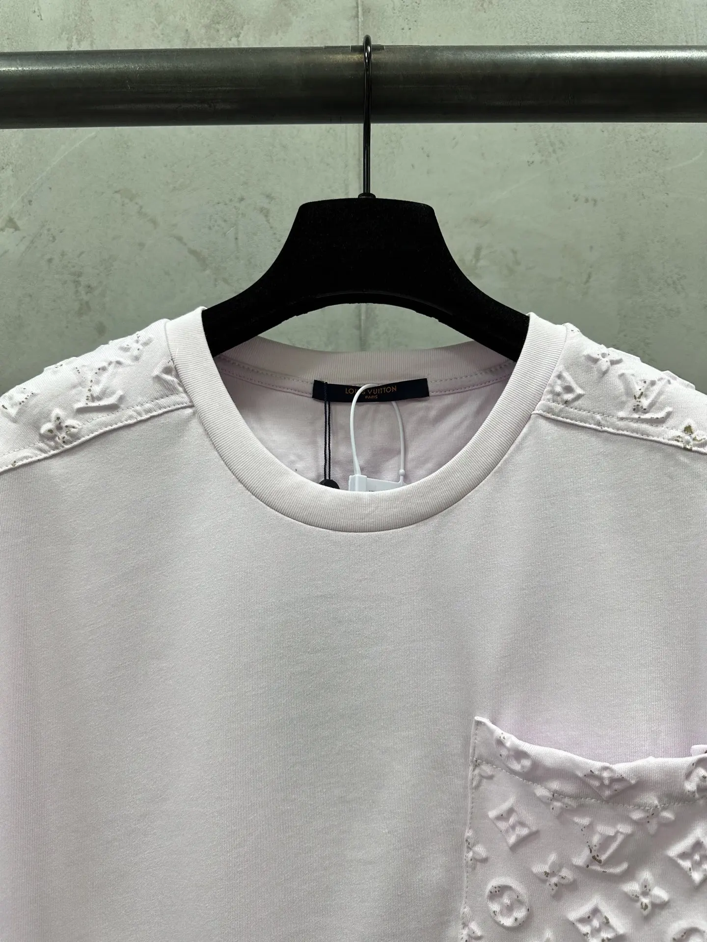 Monogram Embossed Pocket T-Shirt D26018830 — view 5