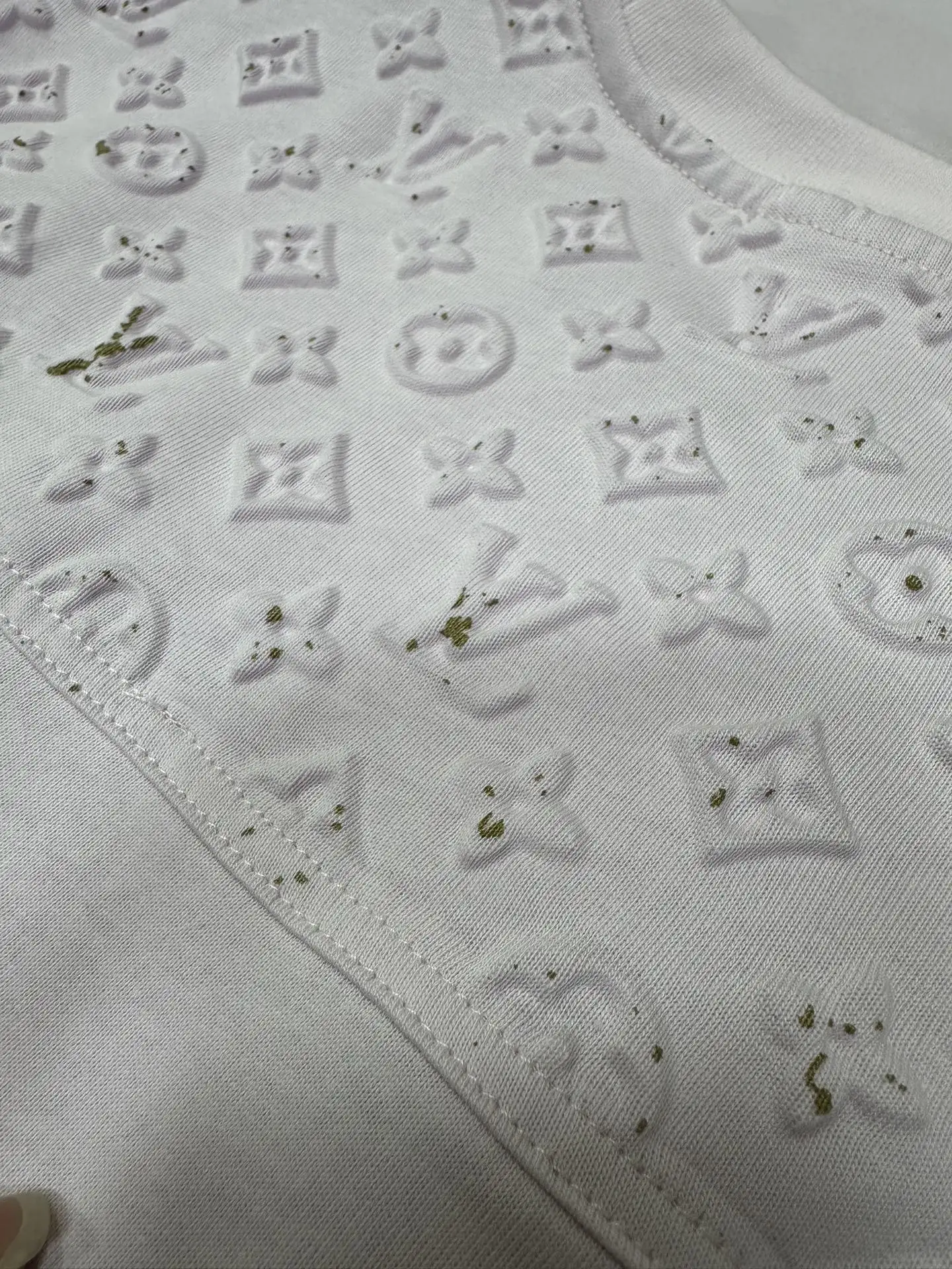 Monogram Embossed Pocket T-Shirt D26018830 — view 8