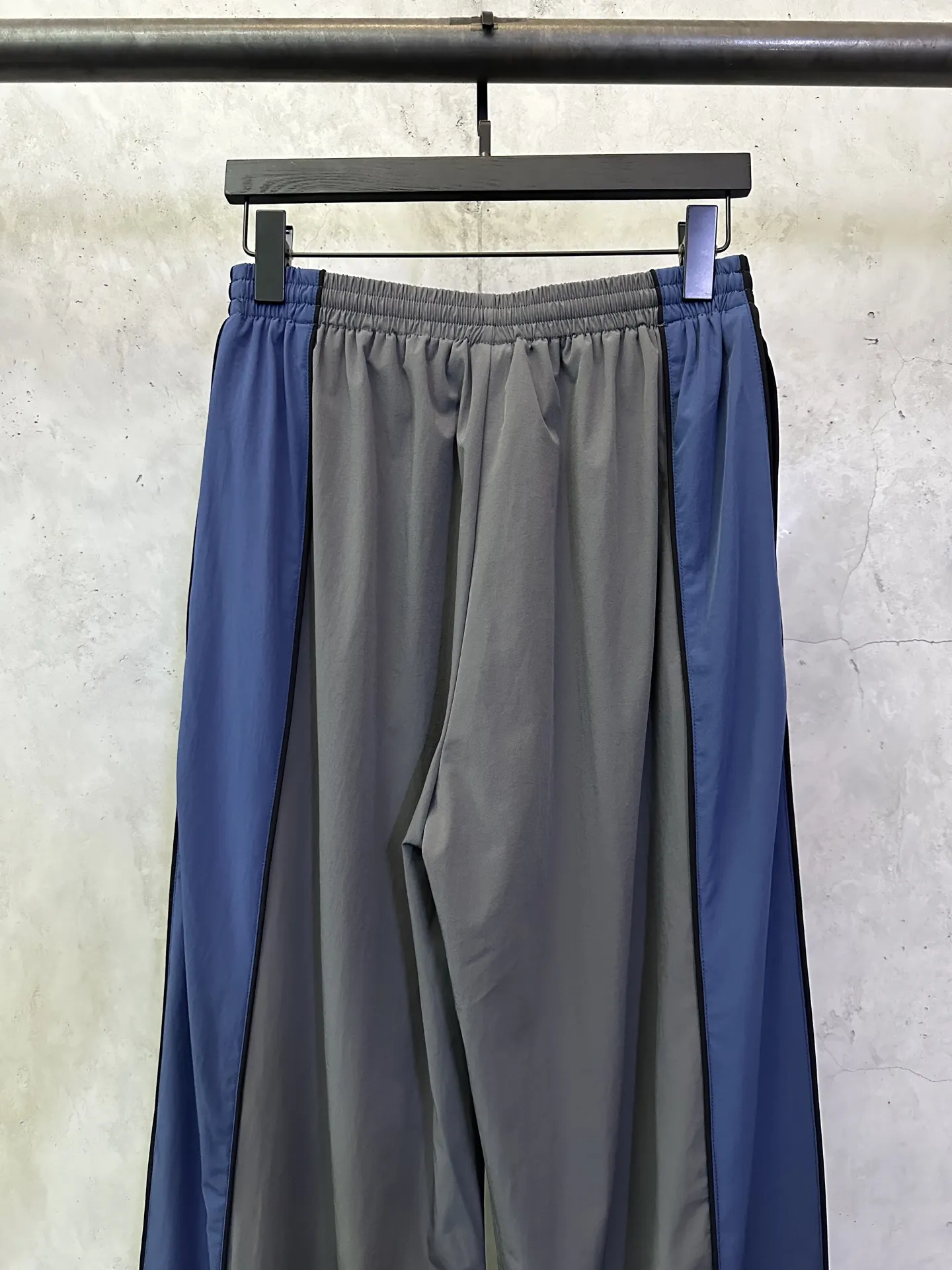 Logo-Print Panelled Wide-Leg Track Pants D27012406 — view 5