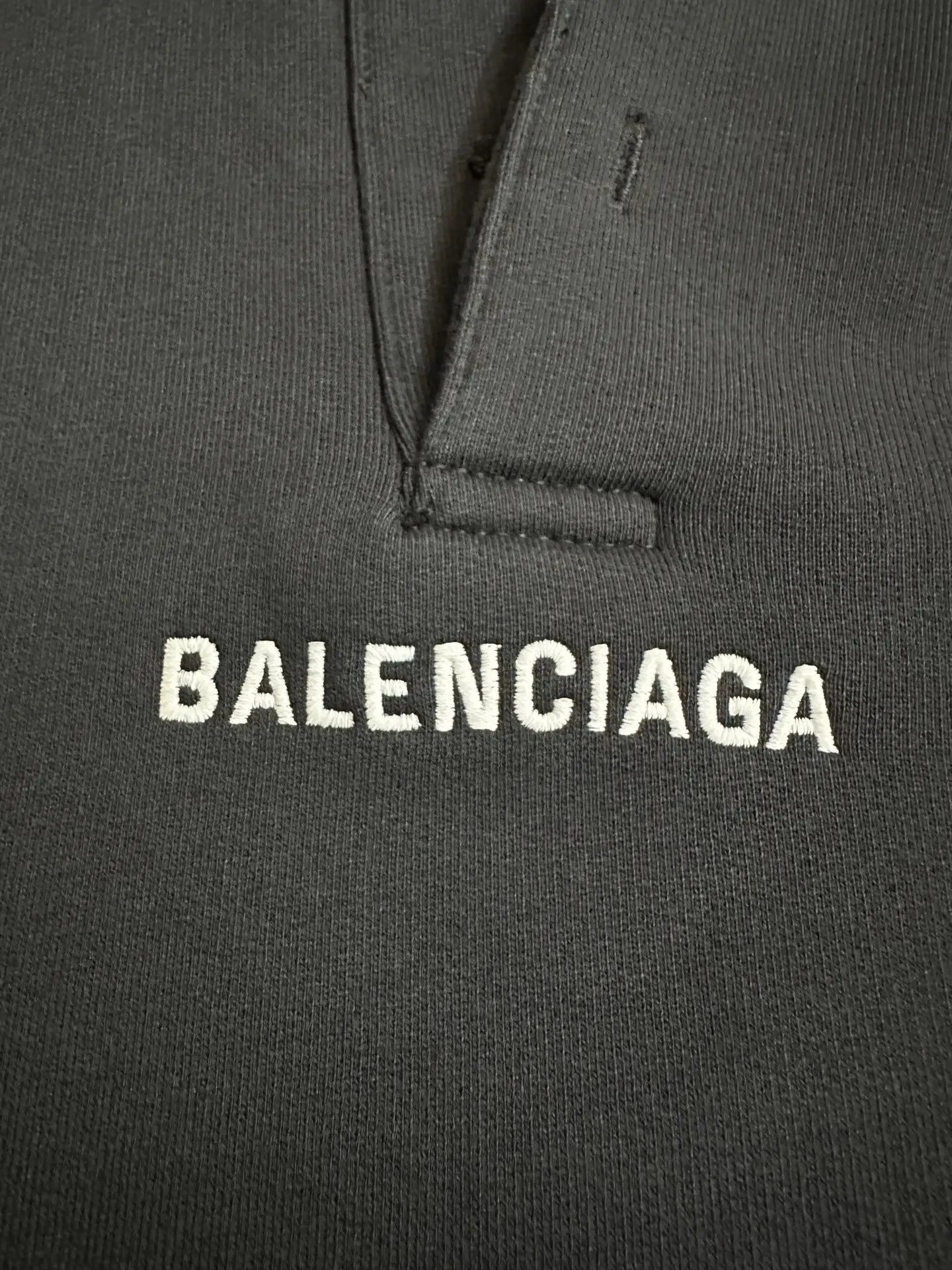 Logo Embroidery Open-Neck Hoodie D29018940 — view 6