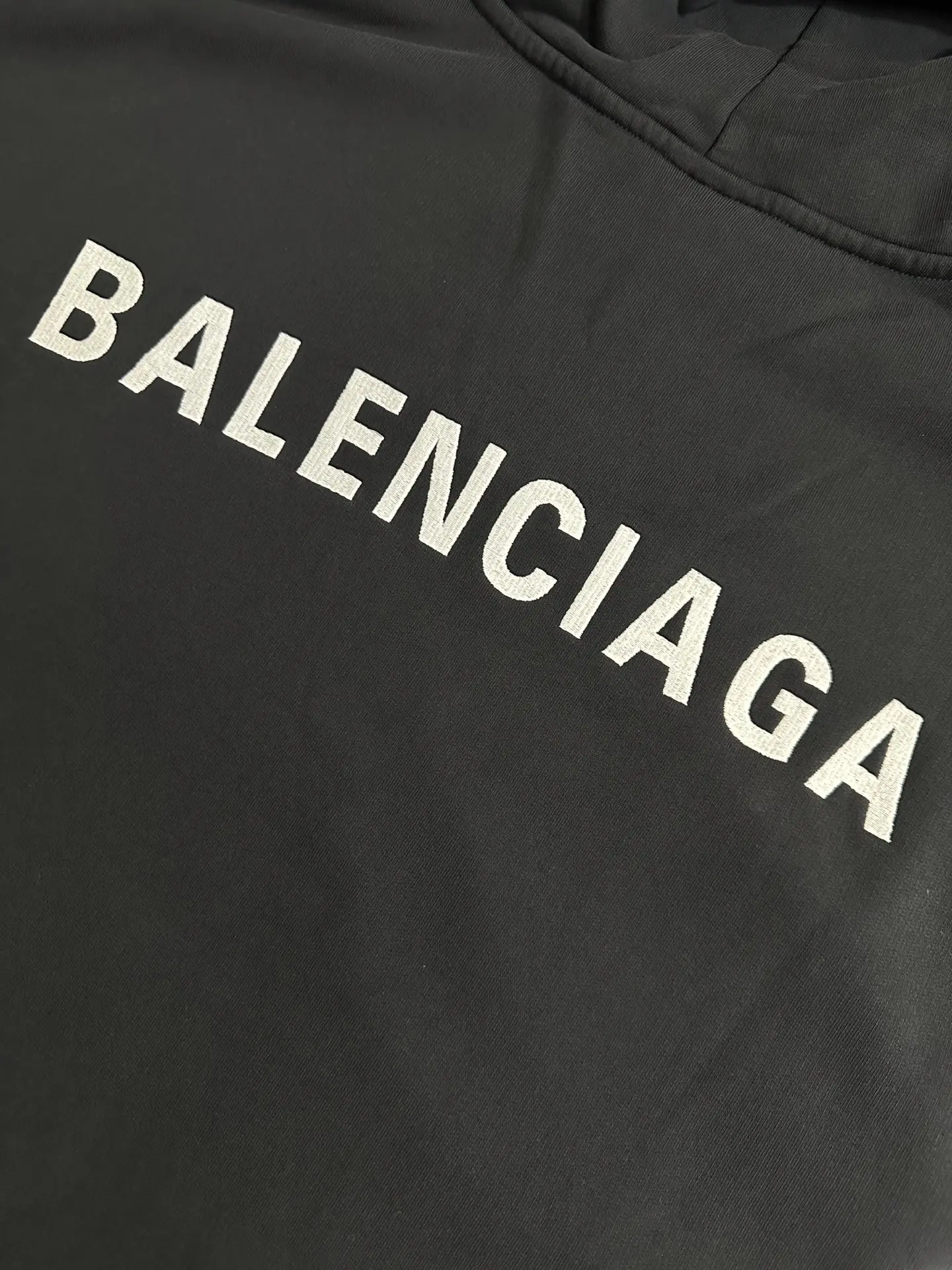 Logo Embroidery Open-Neck Hoodie D29018940 — view 9