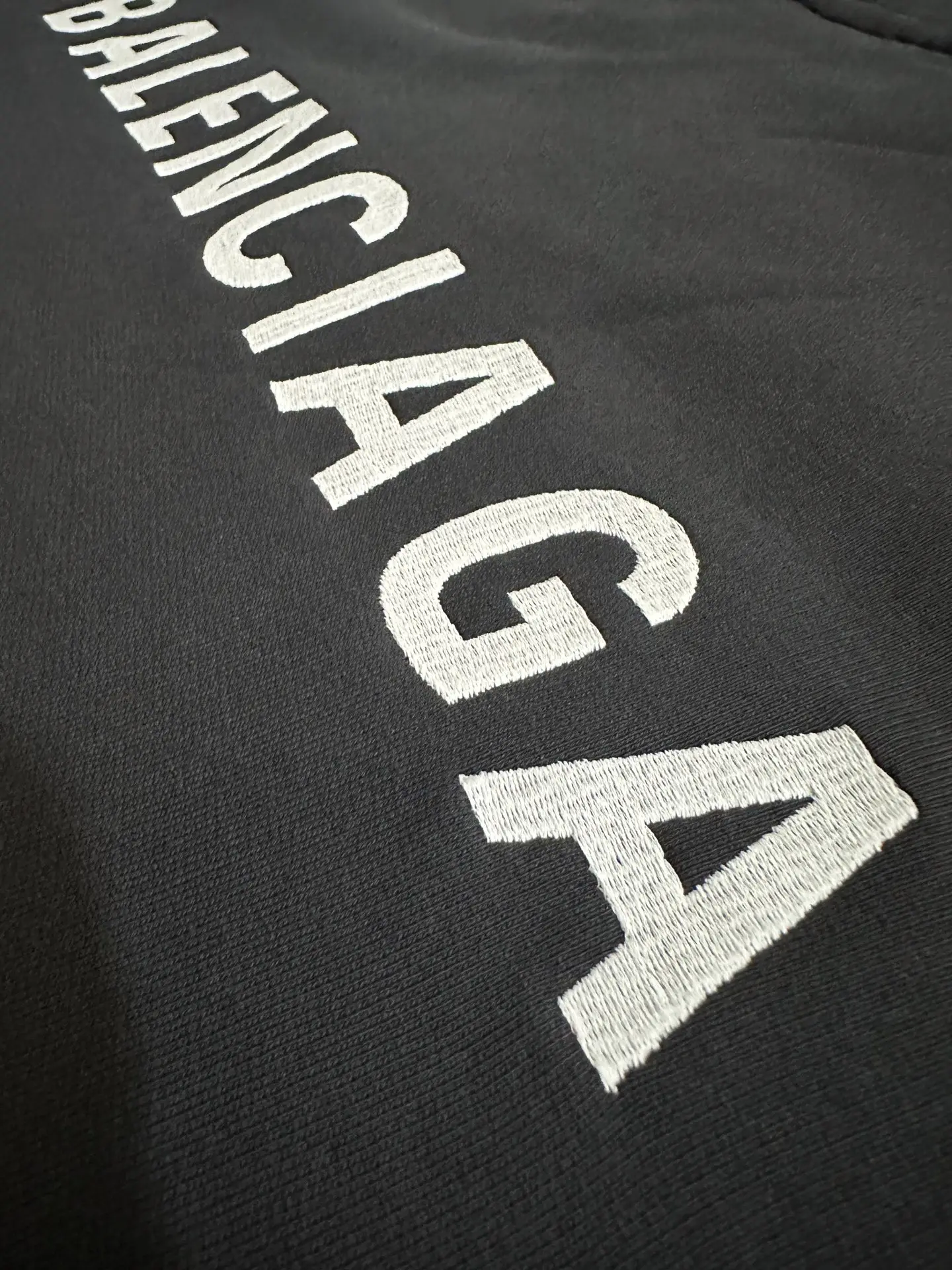 Logo Embroidery Open-Neck Hoodie D29018940 — view 10