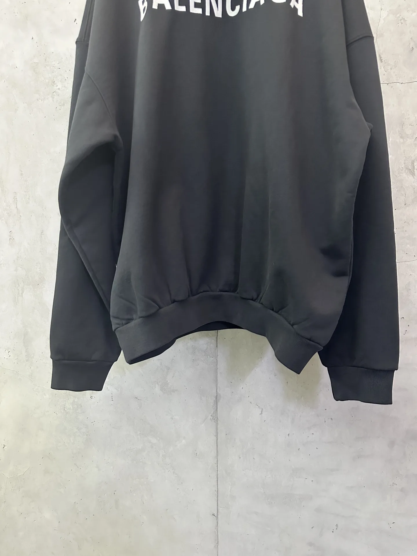 Logo Embroidered Oversized Hoodie D31018850 — view 6
