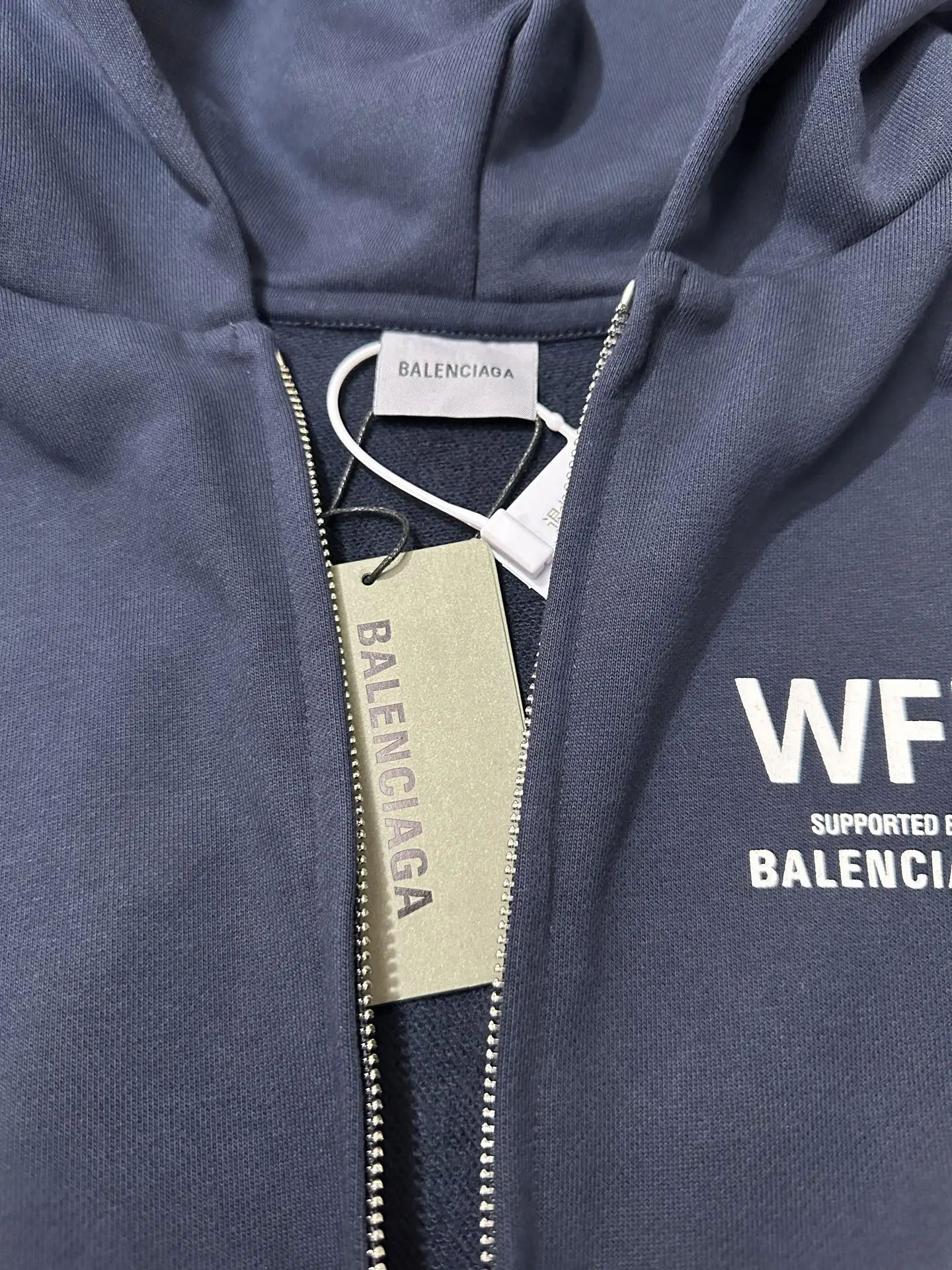 WFP Logo Print Zip-Up Hoodie D31020525 — view 6