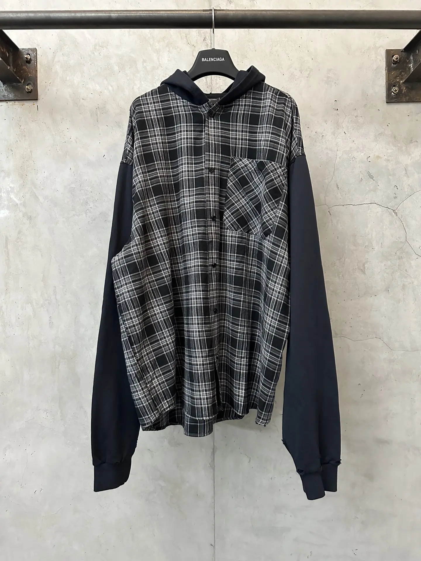 Panelled Checked Hooded Jacket D40011923
