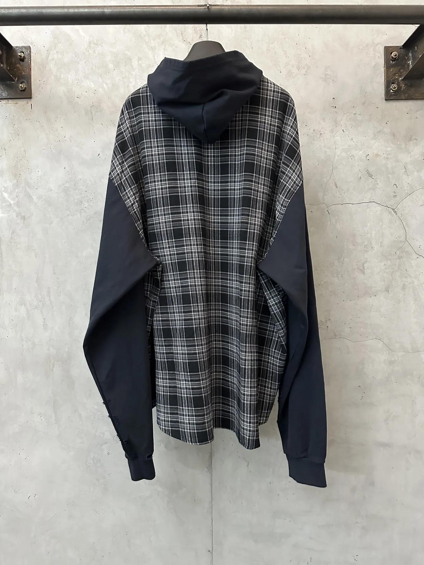 Panelled Checked Hooded Jacket D40011923 — view 2