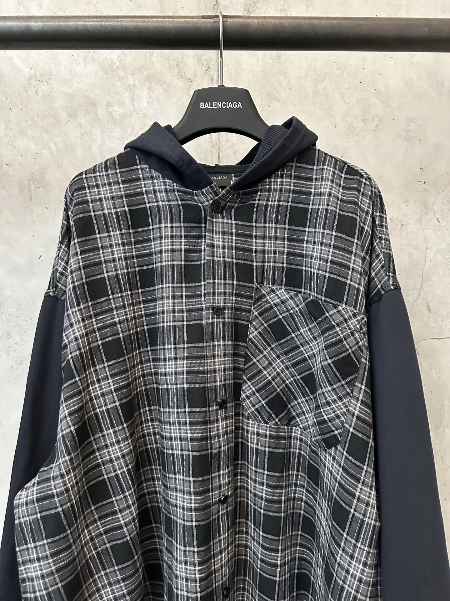 Panelled Checked Hooded Jacket D40011923 — view 3