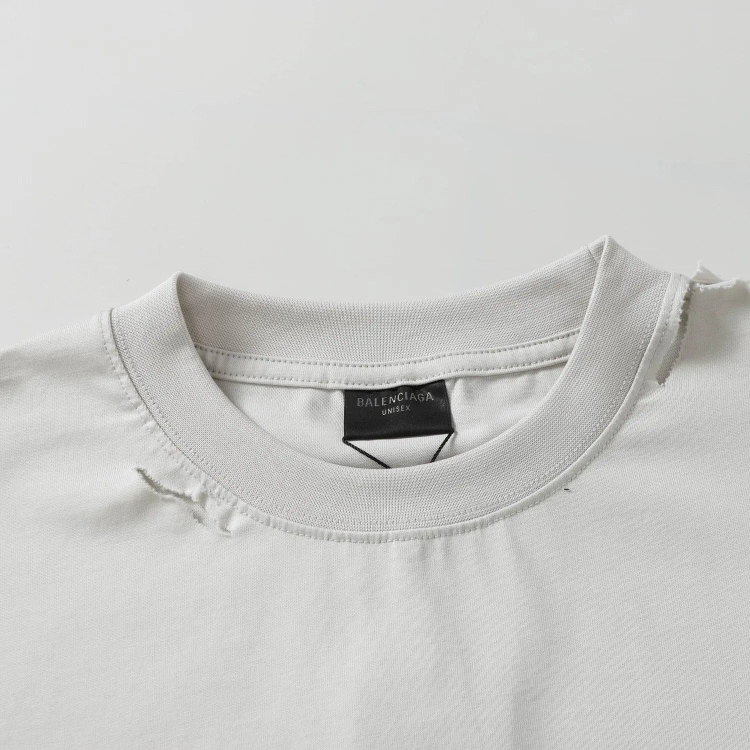 Distressed Eye Chart Logo T-Shirt D11518652 — view 3