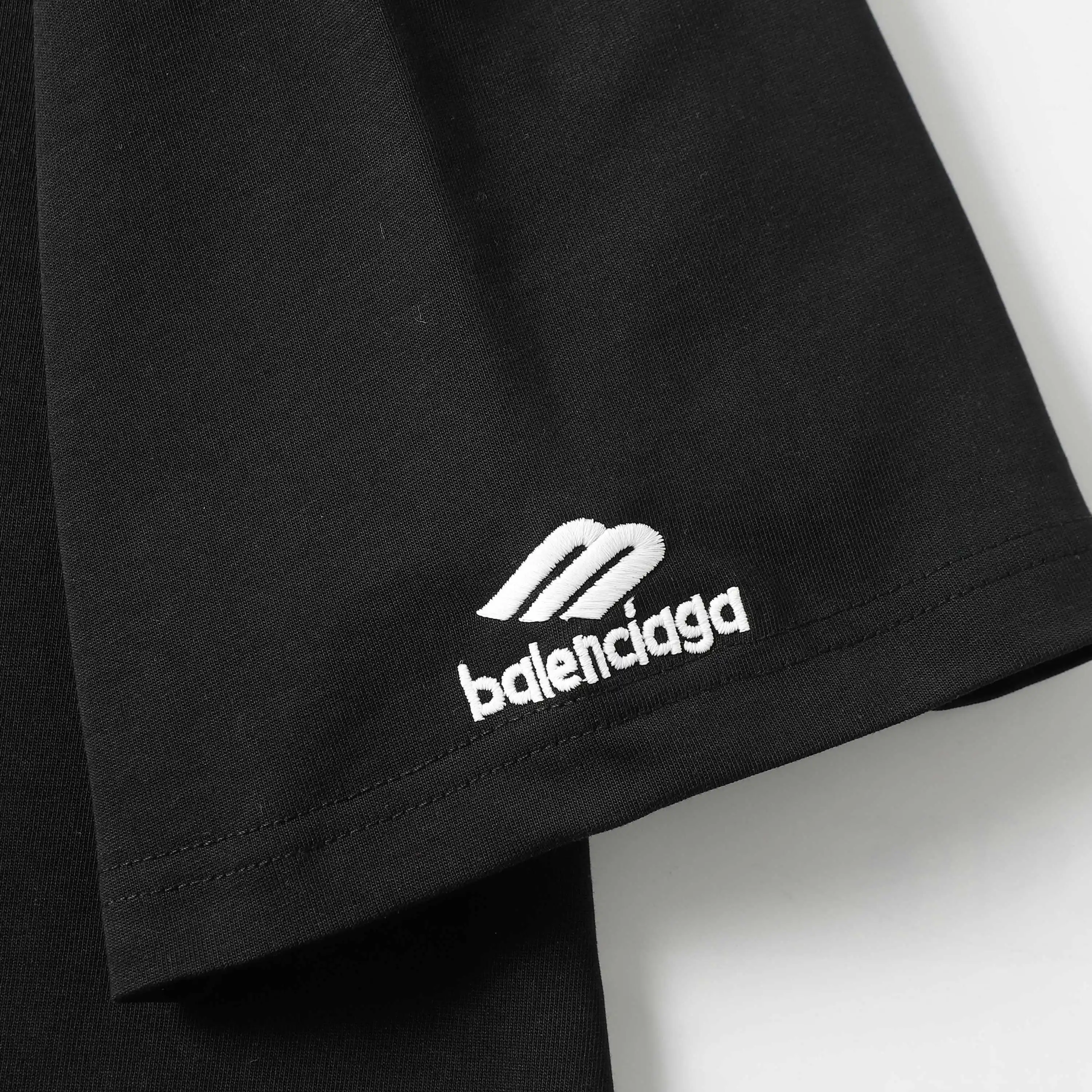 Logo Embroidery Oversized Cotton T-Shirt D15018722 — view 20