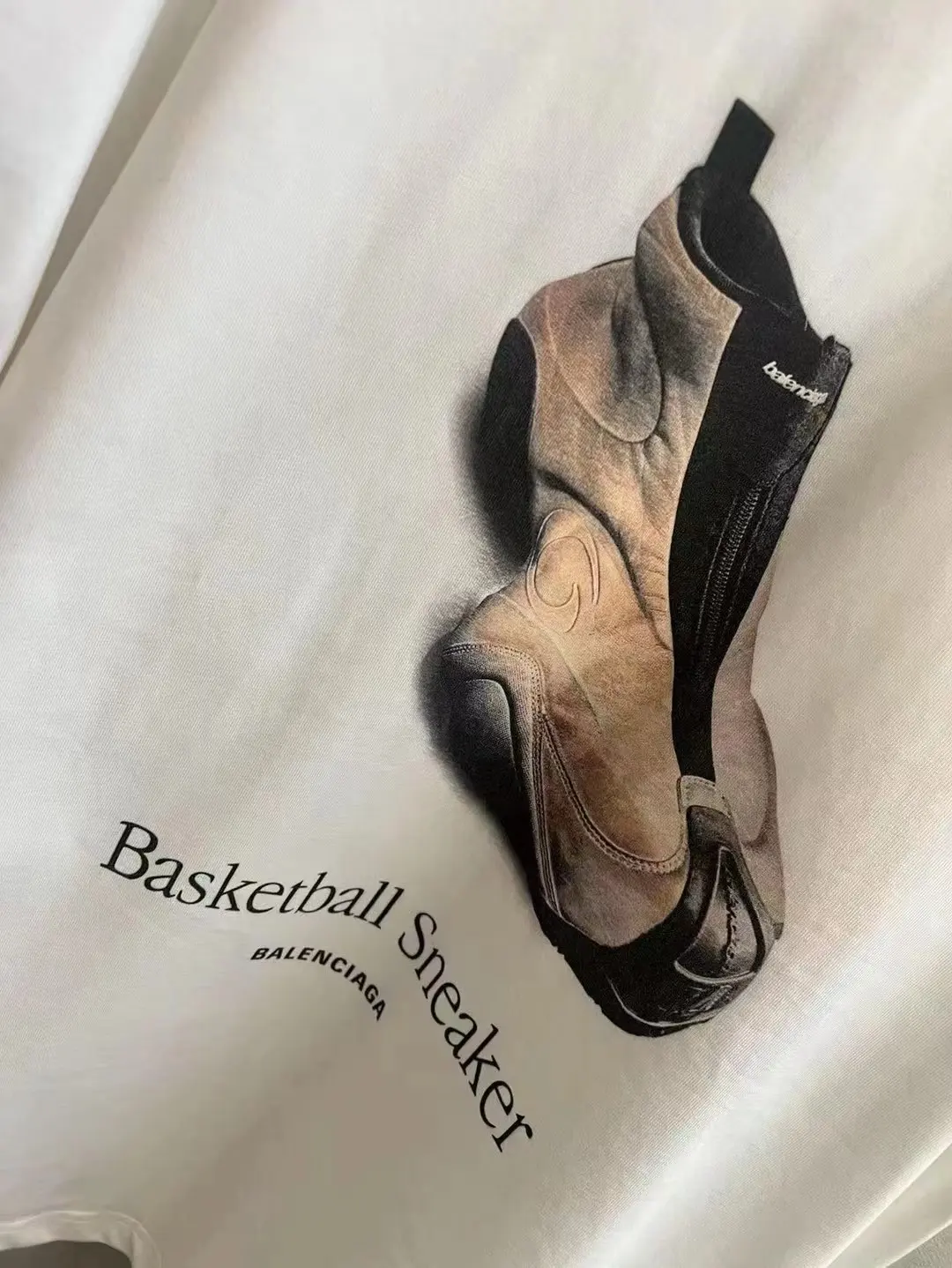 Basketball Sneaker Graphic Oversized T-Shirt D11518646 — view 4