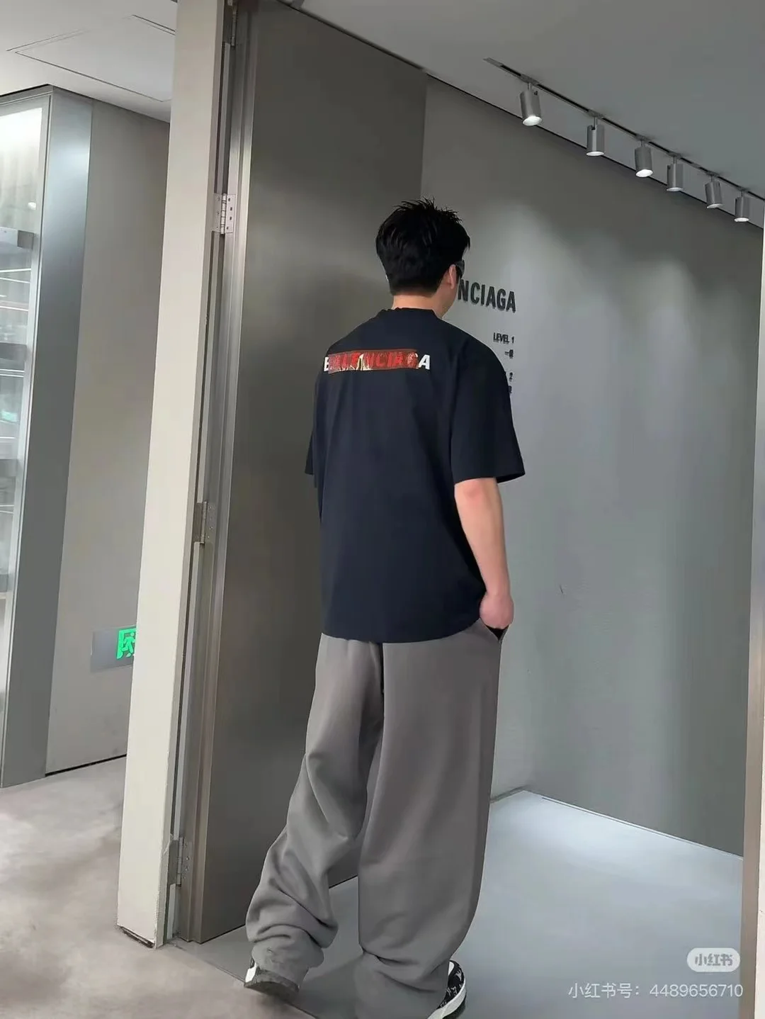 Embroidered Logo Oversized T-Shirt D15518717 — view 14