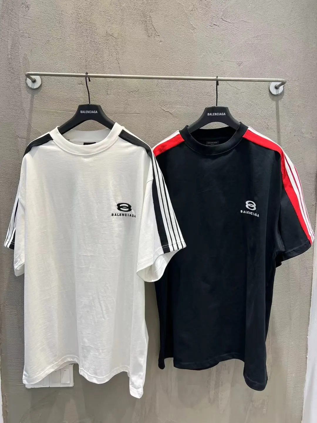 Unity Logo Embroidered Striped T-Shirt D8520575 — view 7