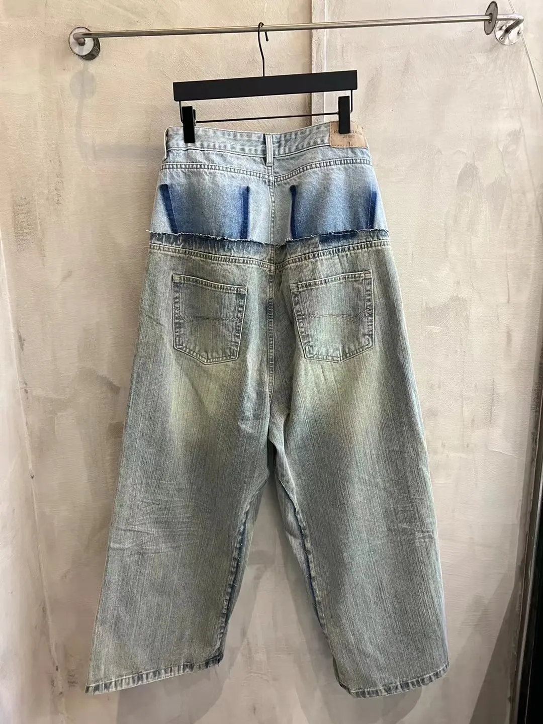 Panelled Wide-Leg Denim Jeans D28018617 — view 9