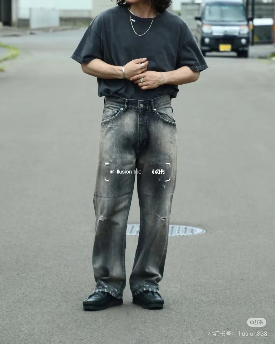 Distressed Tapered Selvedge Denim Jeans D22518624