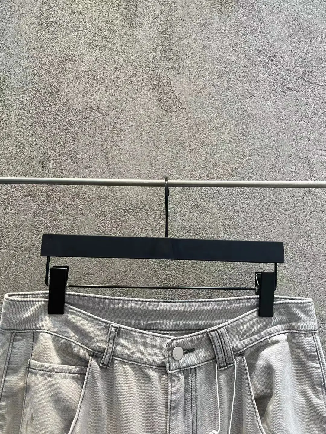 Ancellm Distressed Wide-Leg Denim Trousers D20520565 — view 21