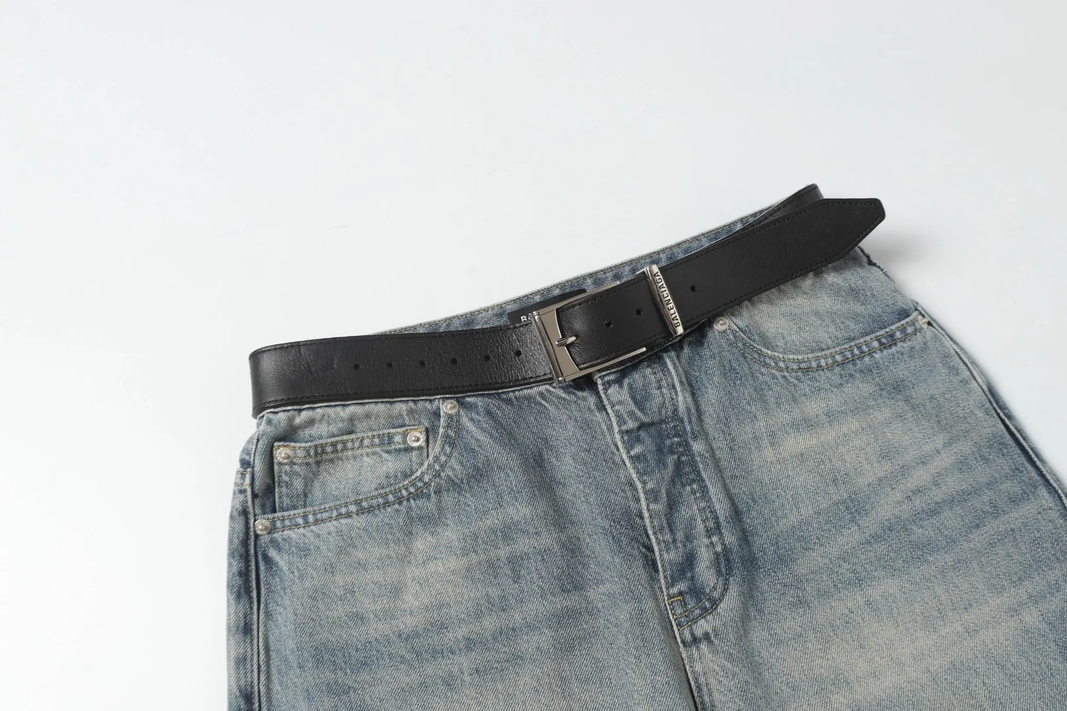 Distressed Straight-Leg Jeans with Integrated Leather Belt D27018716 — view 12