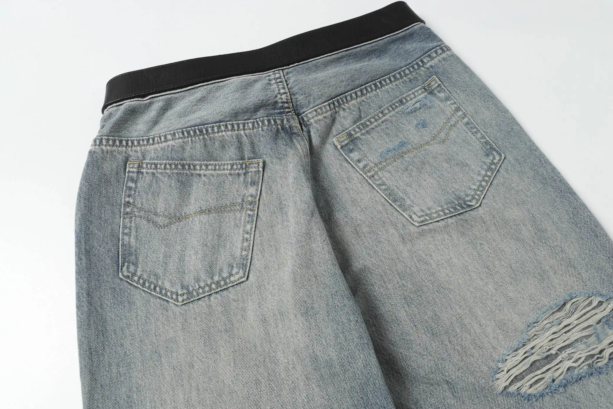 Distressed Straight-Leg Jeans with Integrated Leather Belt D27018716 — view 14