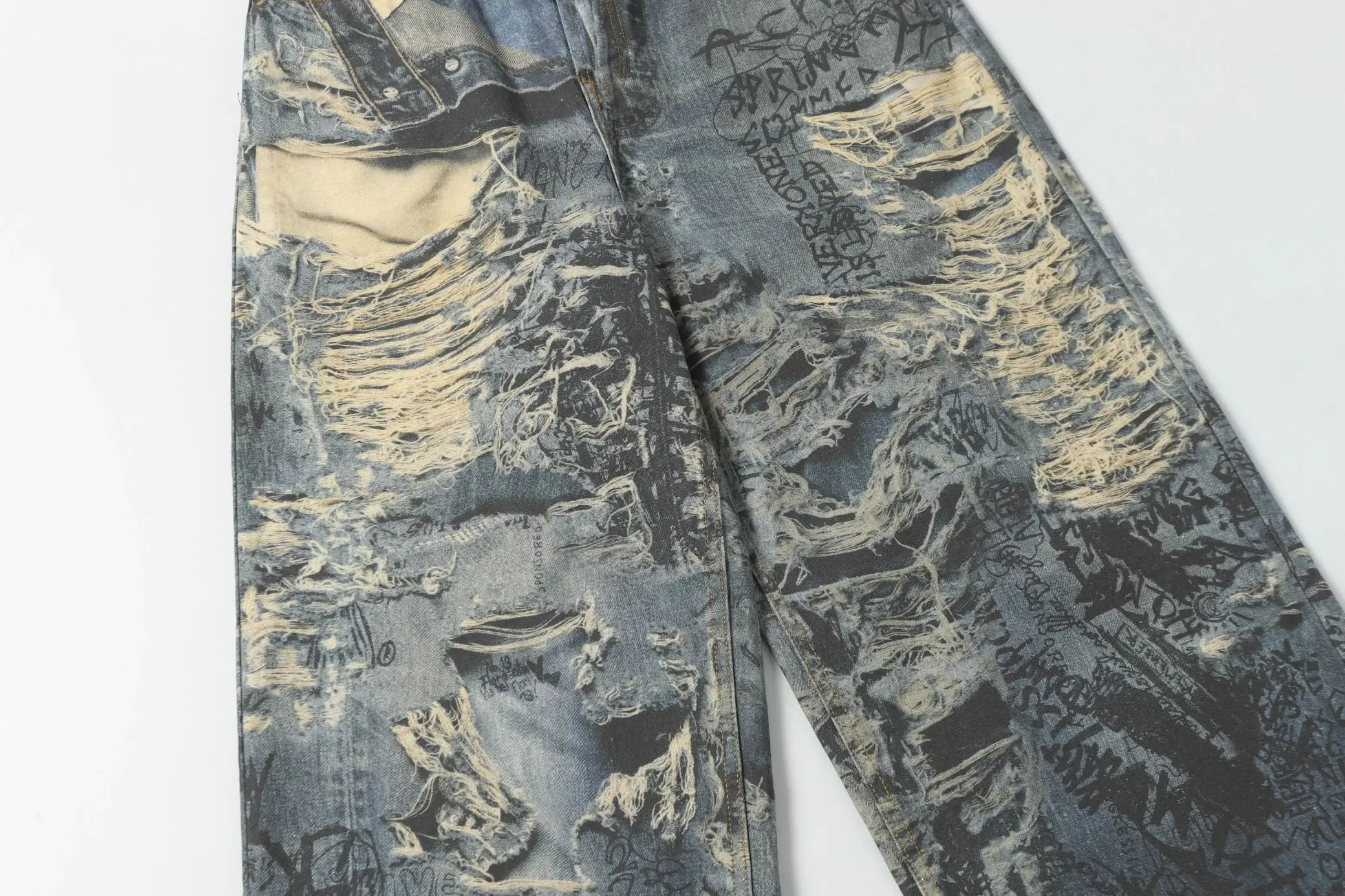 Digital Print Wide-Leg Jeans D25518638 — view 13