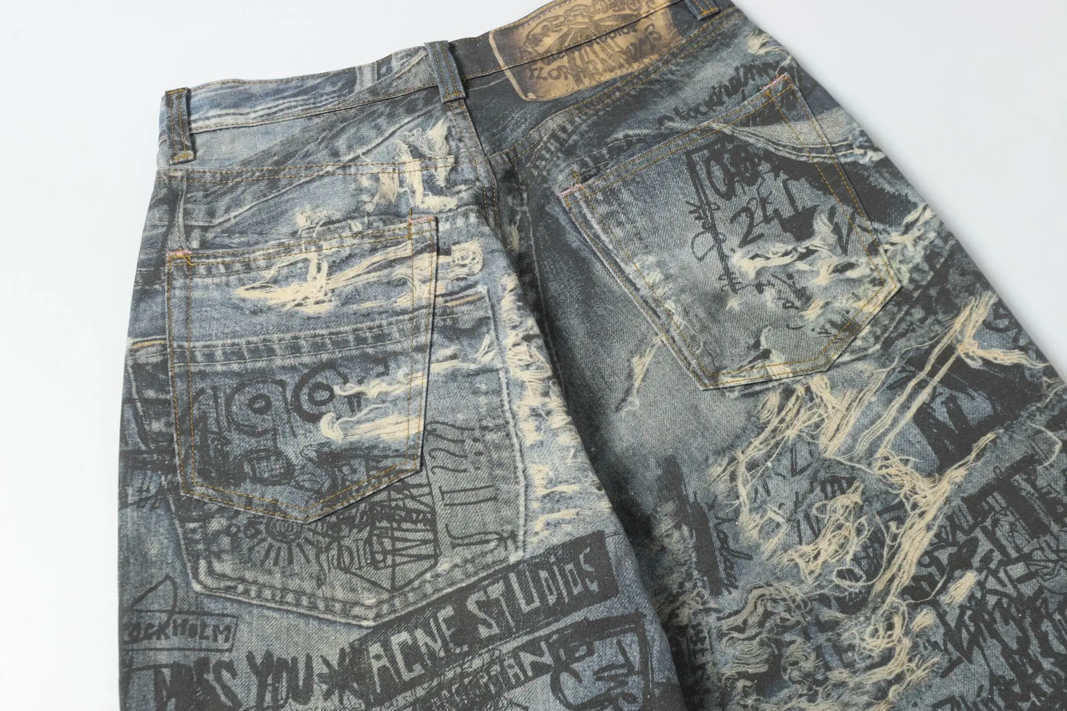 Digital Print Wide-Leg Jeans D25518638 — view 16