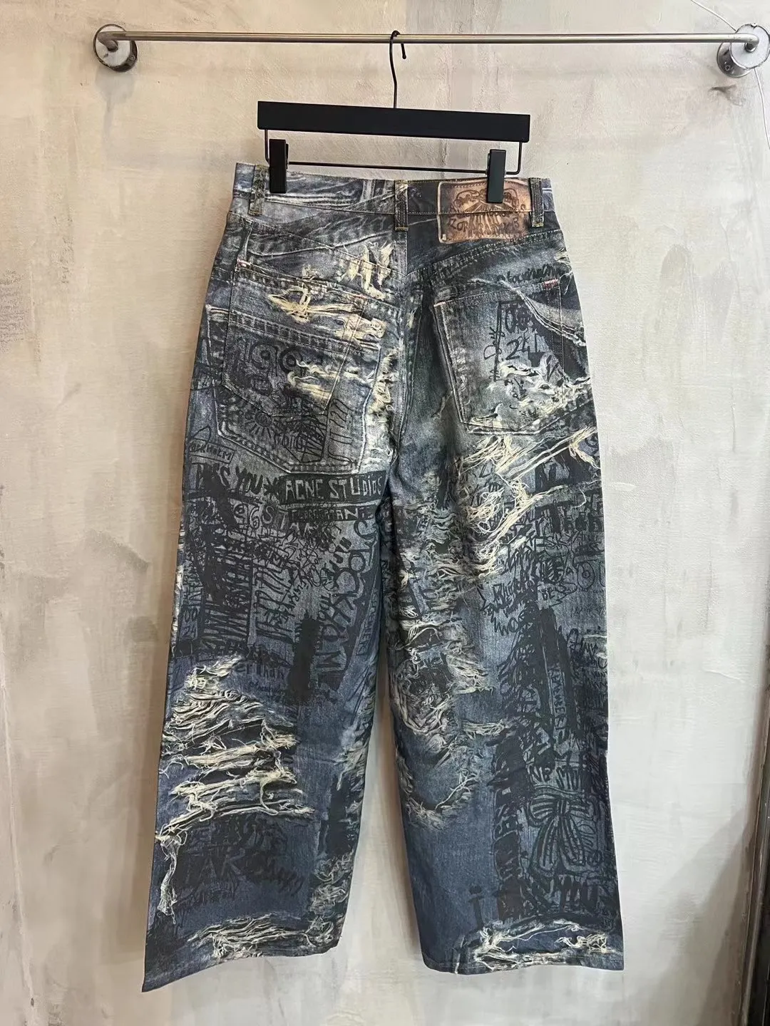 Digital Print Wide-Leg Jeans D25518638 — view 20