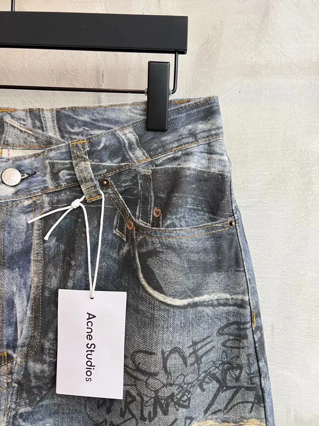 Digital Print Wide-Leg Jeans D25518638 — view 22