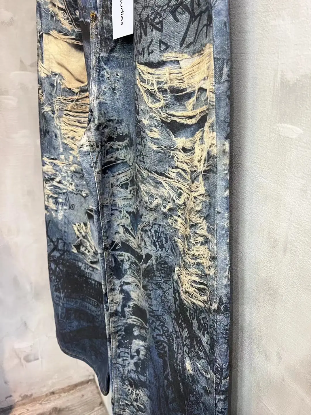 Digital Print Wide-Leg Jeans D25518638 — view 24