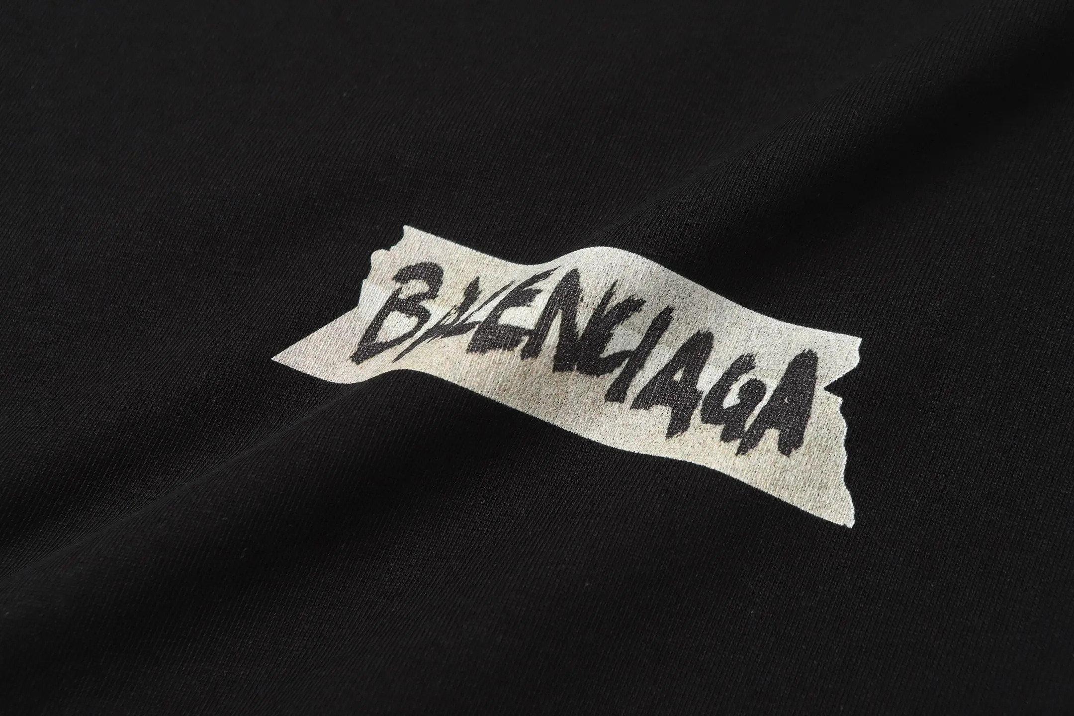 Tape Logo Oversized Cotton T-Shirt D15018752 — view 4