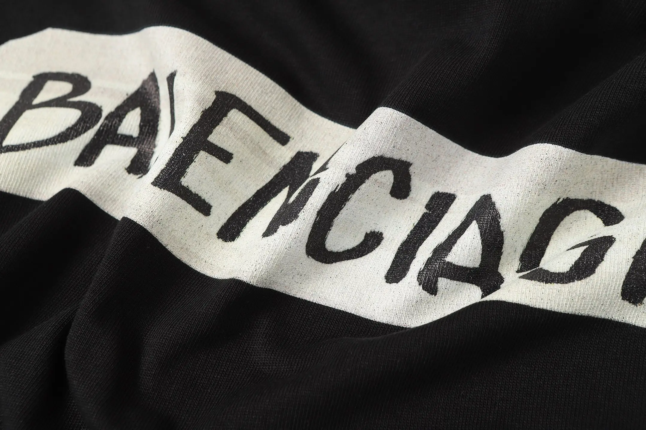 Tape Logo Oversized Cotton T-Shirt D15018752 — view 5