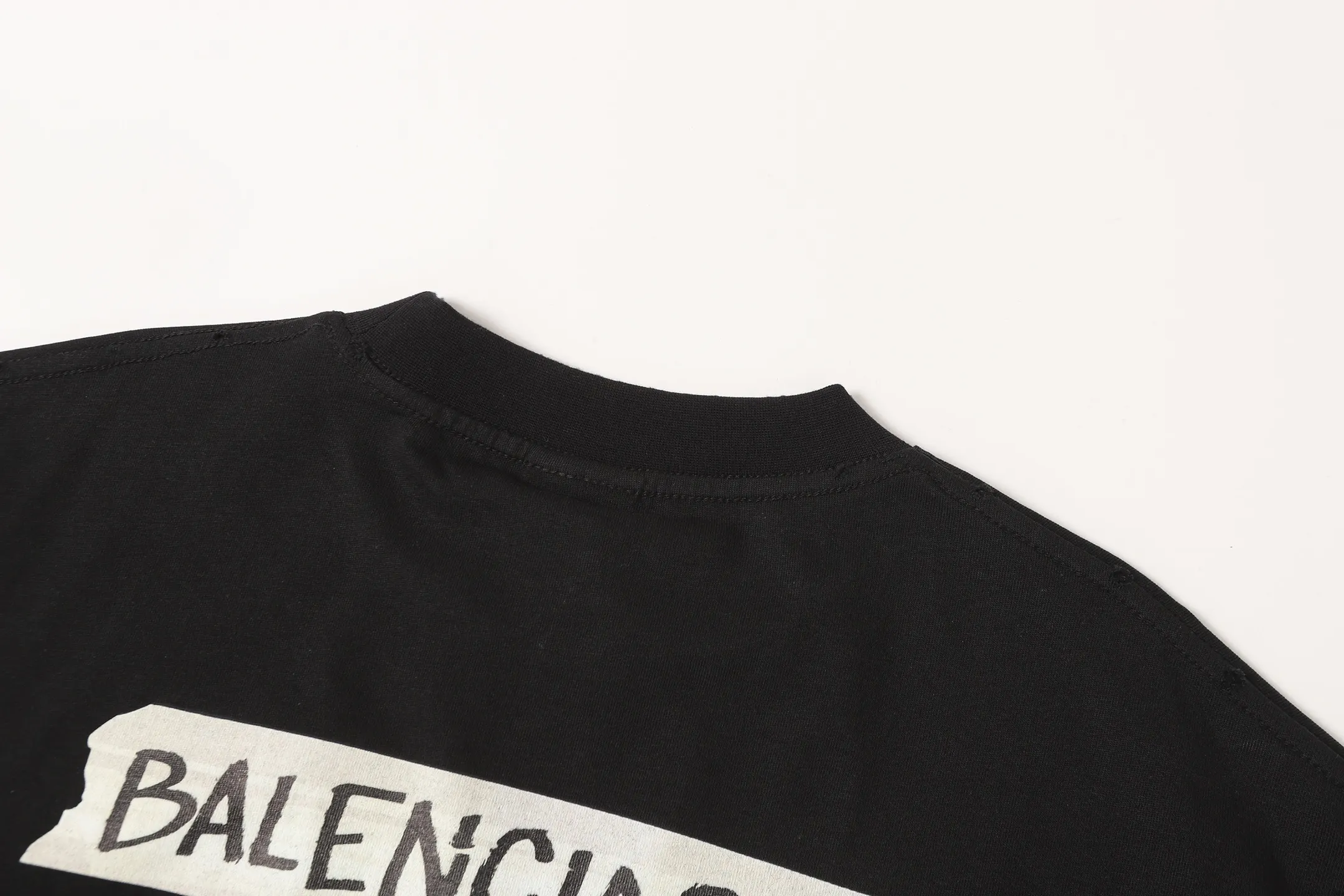 Tape Logo Oversized Cotton T-Shirt D15018752 — view 8