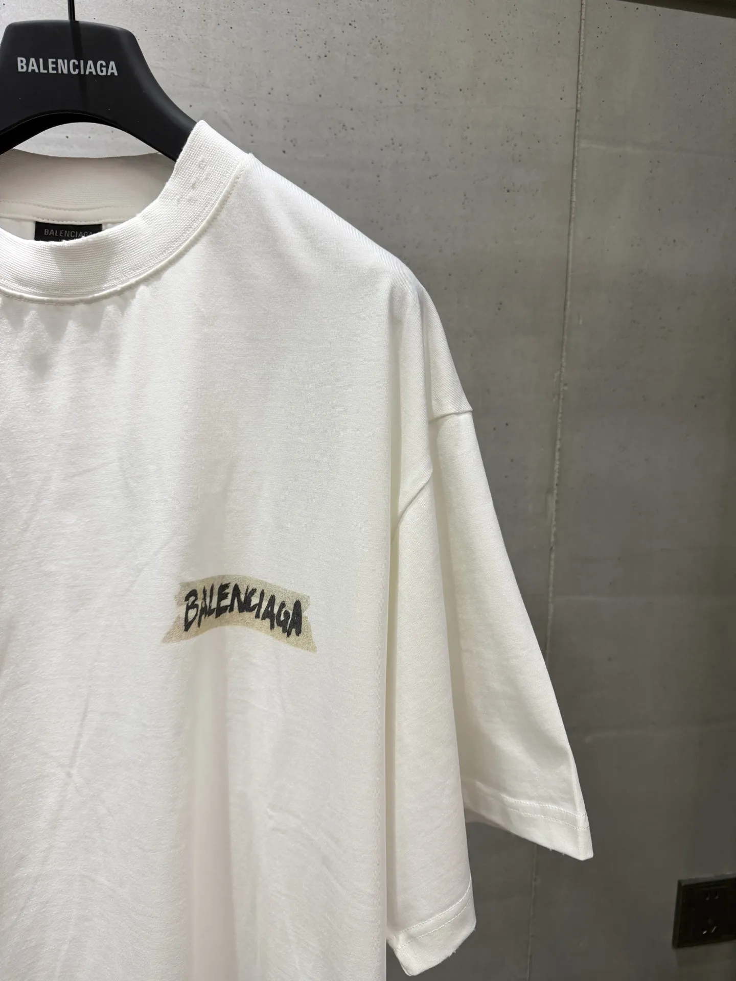 Tape Logo Oversized T-Shirt D15018756 — view 4