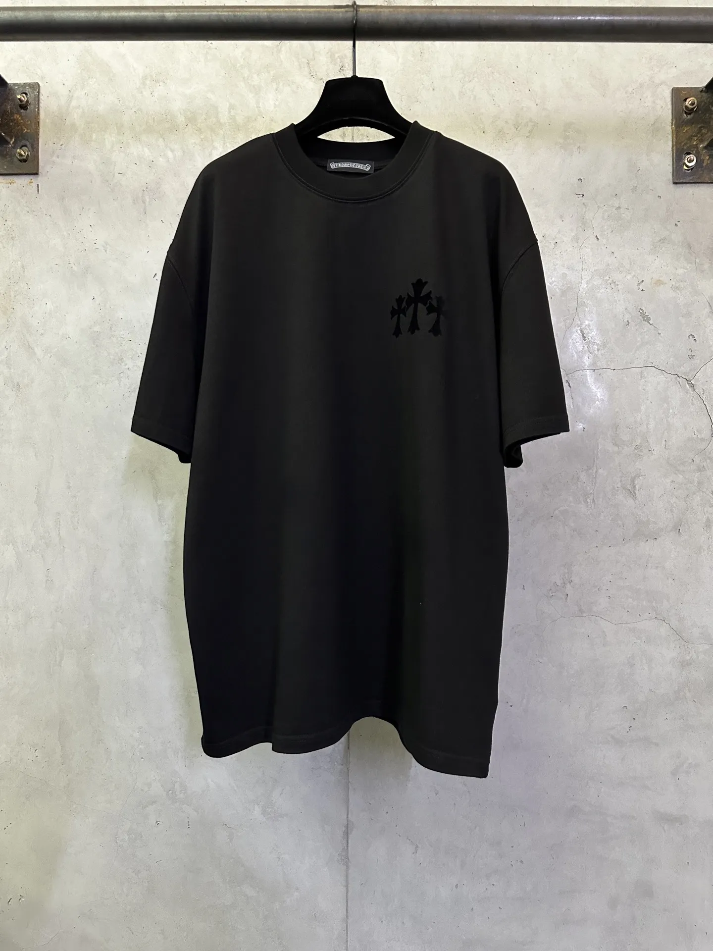 Cross Flocked Logo Heavyweight Cotton T-Shirt D17511570
